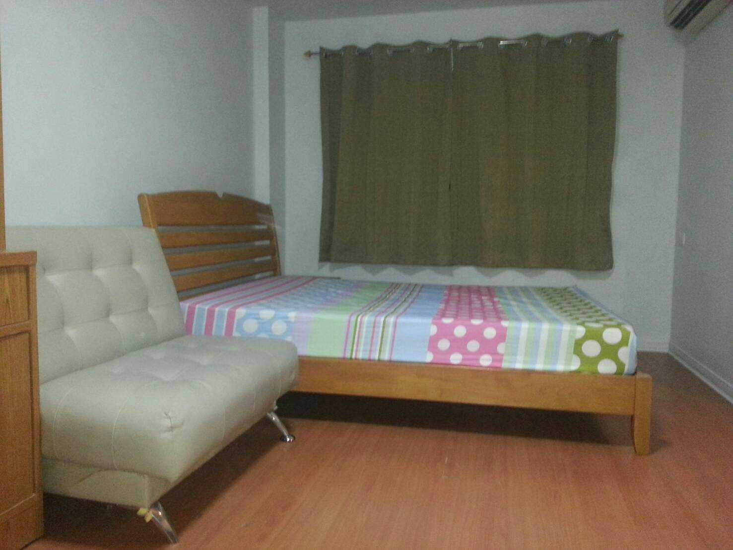 ให้เช่าคอนโด Lumpini Condo Town Bodindecha - Ramkhamhaeng (ลุมพินี คอนโดทาวน์ บดินทรเดชา-รามคำแหง 43/1)