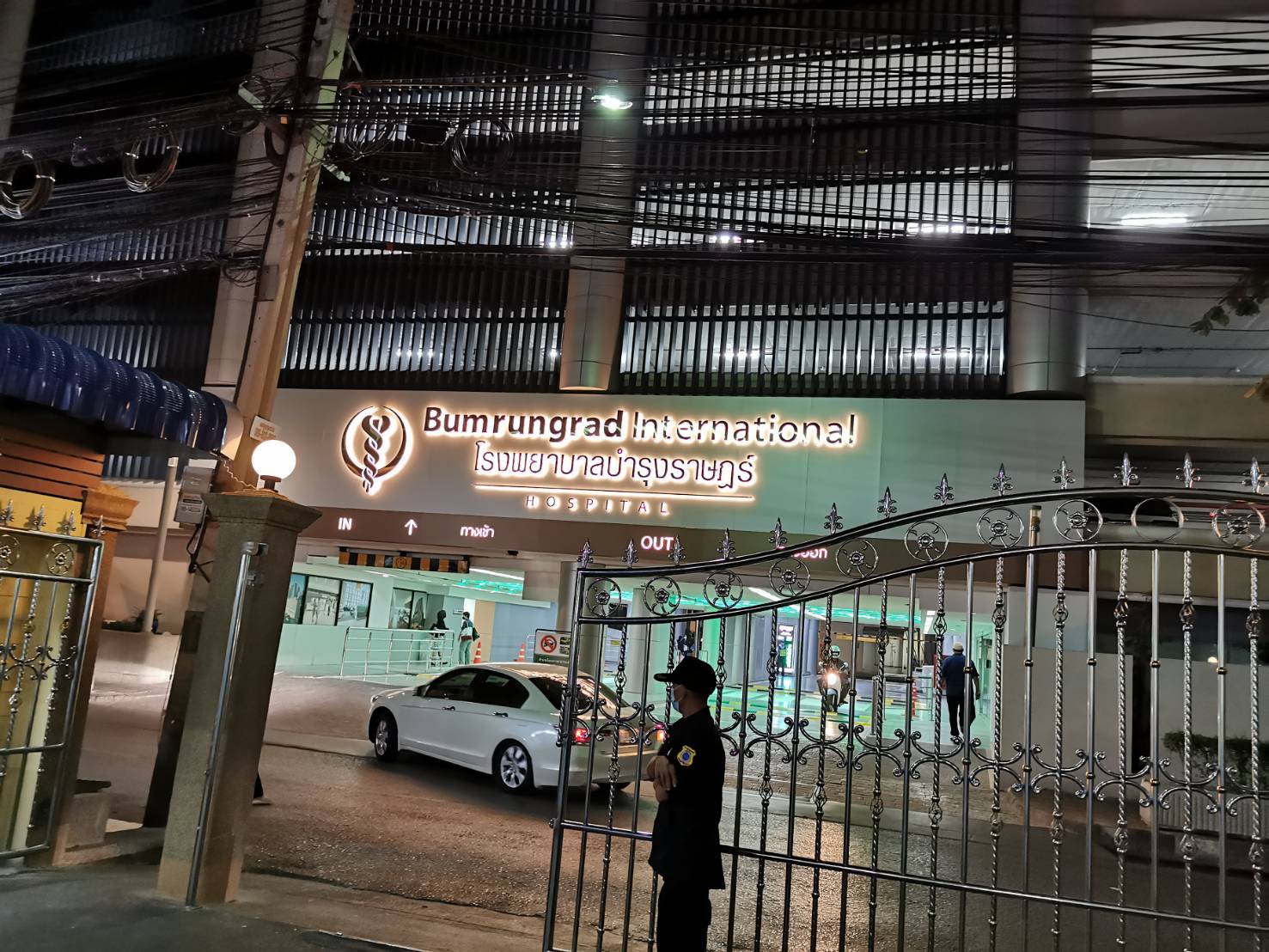 ให้เช่าคอนโด Ruenrudee Condominium (รื่นฤดี คอนโดมิเนียม) 1 ห้องนอน 1 ห้องน้ำ 1 ครัว 1 ห้องนั่งเล่น ขนาด 44 ตรม.