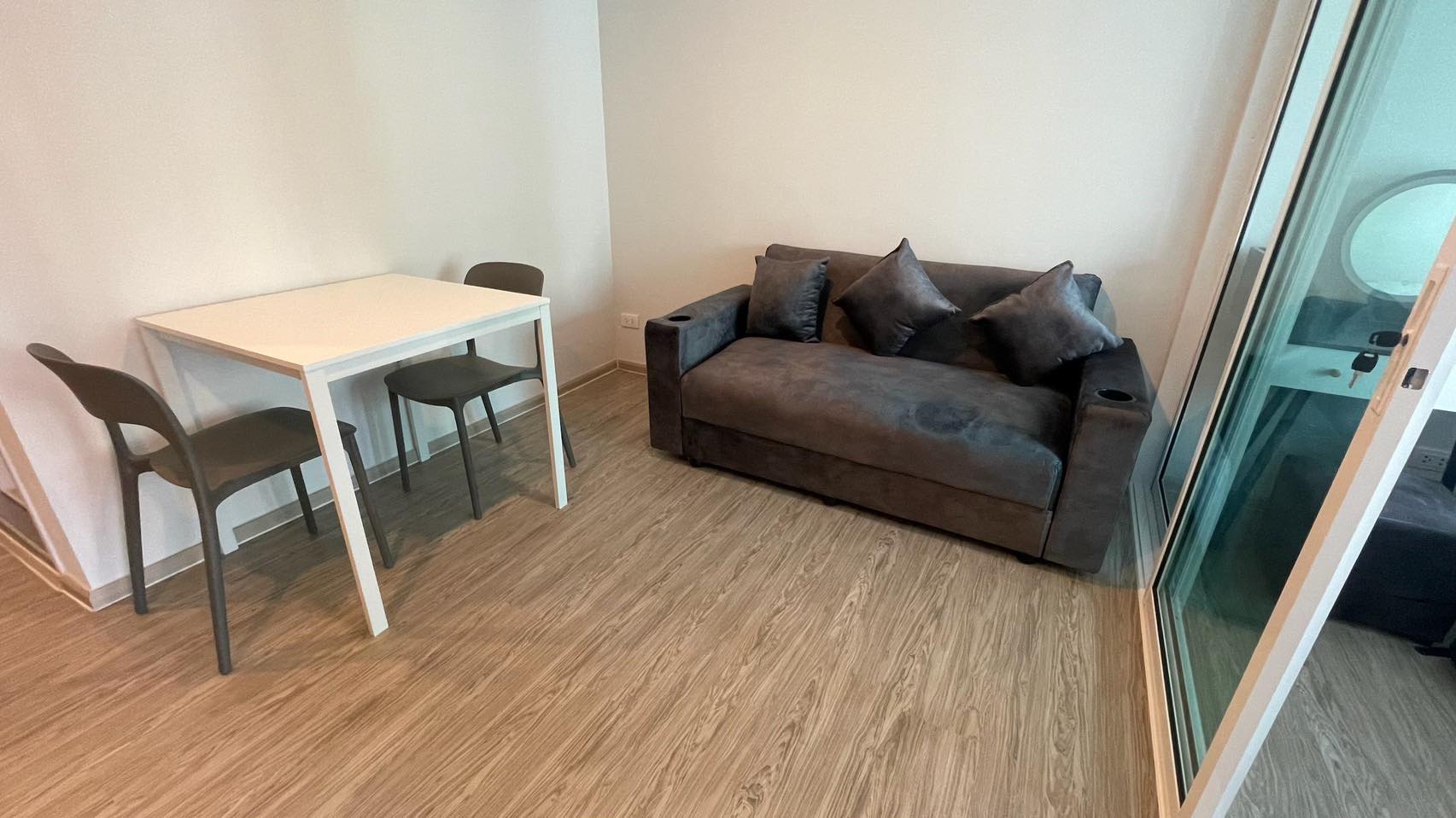 ให้เช่าคอนโด Regent home bangna (รีเจ้นท์ โฮม บางนา) [ห้องใหม่] อาคาร B ชั้น 26 ห้องขนาด 28 ตร.ม.