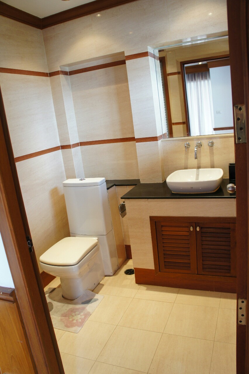 คอนโด ริชมอนด์ พาเลส (Richmond Palace) สุขุมวิท 43 ให้เช่า ห้อง 2 ห้องนอน 2 ห้องน้ำ พื้นที่ 163 ตร.ม ชั้น 14 วิวเมือง เฟอร์พร้อม