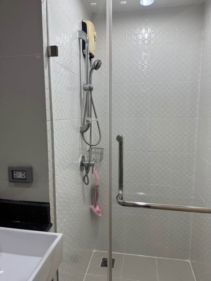 🔥 ให้เช่าด่วน! คอนโด The Kris 6 รัชดา 17 ห้อง Studio พร้อมอยู่ เฉพาะผู้หญิงไทย พักเดี่ยวเท่านั้น! 🔥