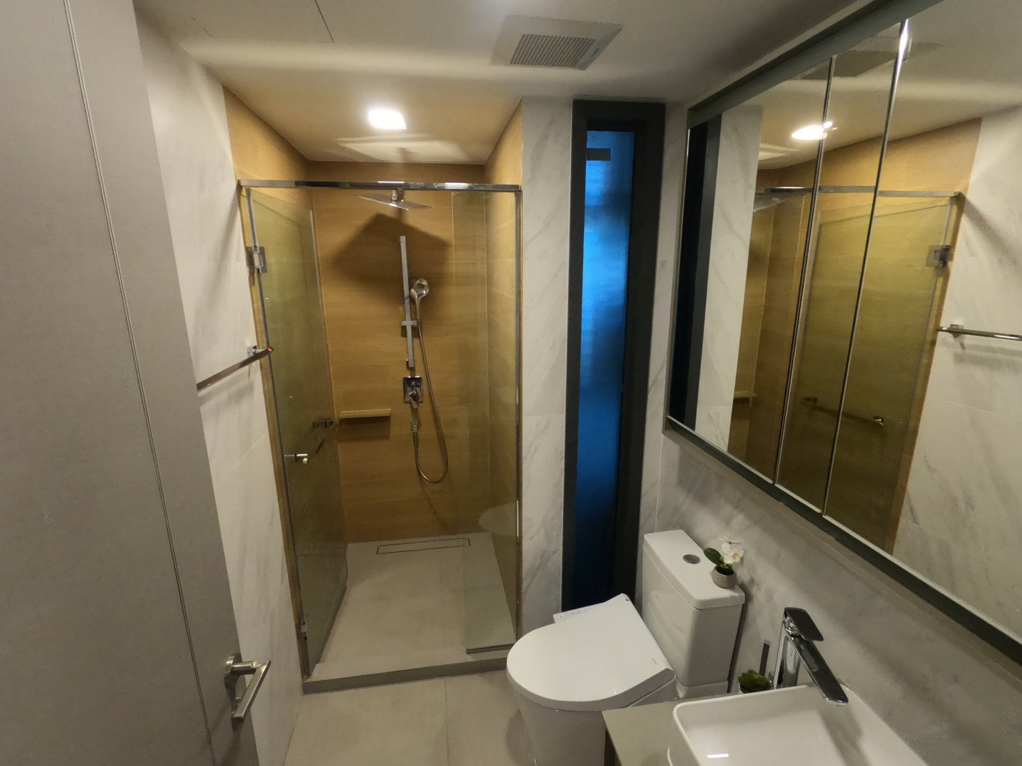 ขาย / เช่า คอนโด Taka Haus Ekamai 12 (ทากะ เฮาส์ เอกมัย 12) 2 ห้องนอน 1 ห้องน้ำ พื้นที่ 44.75 ตารางเมตร