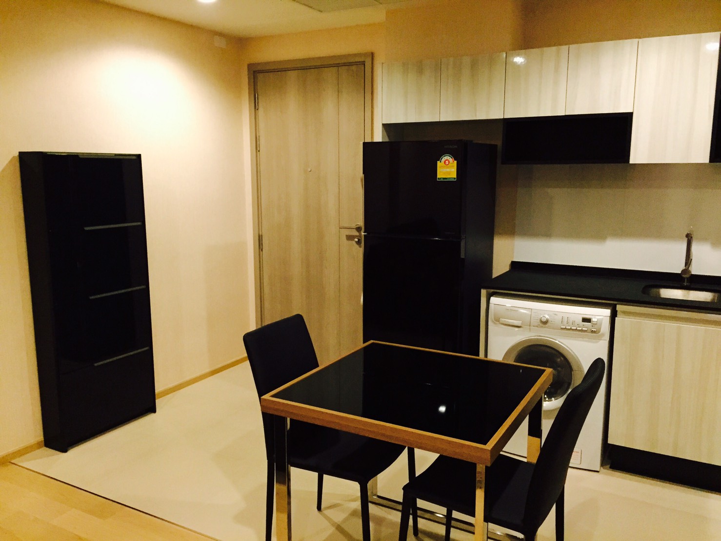 ให้เช่าคอนโด HQ Thonglor (เอชคิว ทองหล่อ) 1 ห้องนอน 1 ห้องน้ำ ขนาด 51 ตรม ชั้น 14