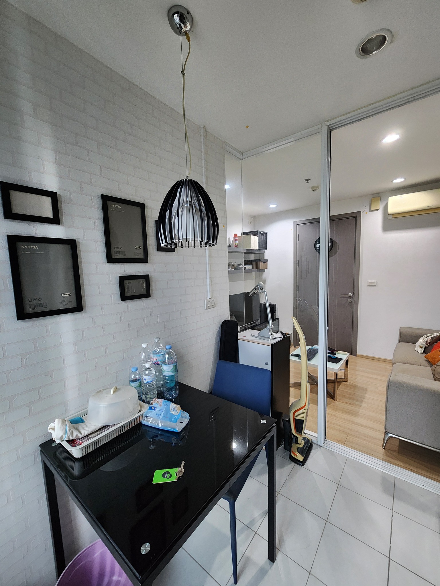 ขายด่วน! The Base พระราม 9 – รามคำแหง | ชั้น 20 วิวเมือง พร้อมอยู่ เฟอร์ครบ ราคาพิเศษ!