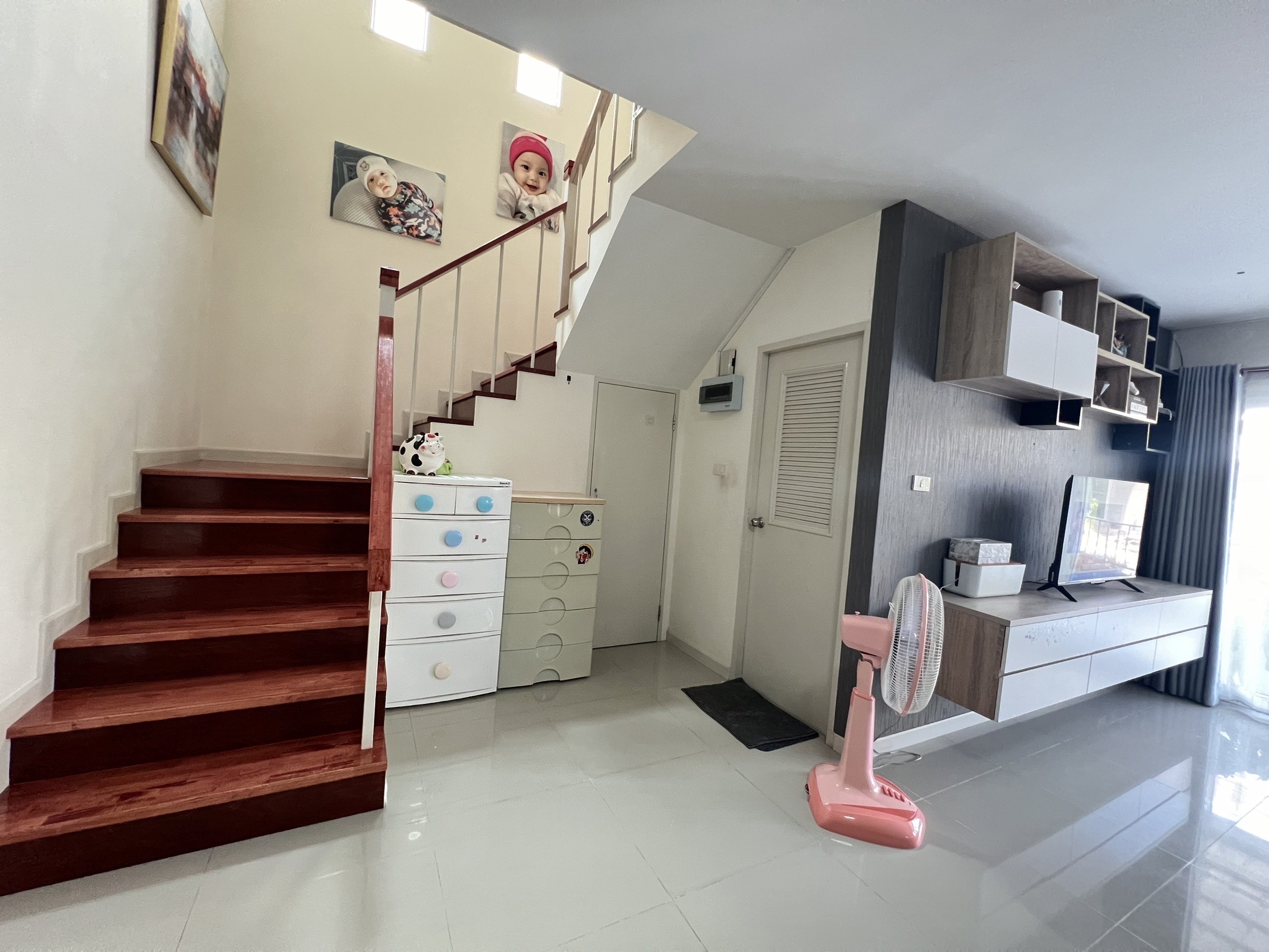 ขาย / ให้เช่า ทาวน์โฮม 2 ชั้น หมู่บ้านประภาทรัพย์ รามอินทรา-หทัยราษฎร์ ขาย 3.6 ล้าน