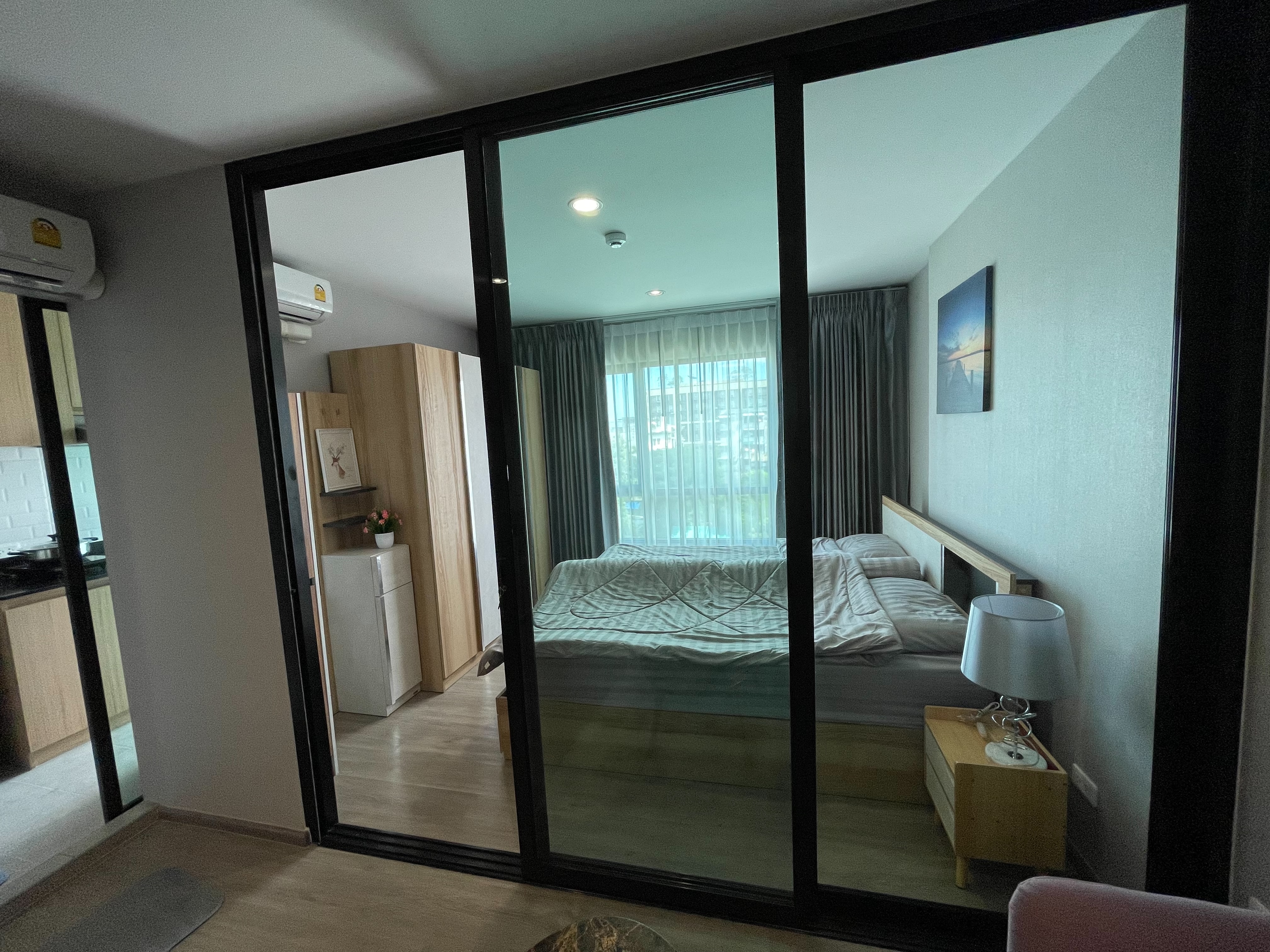 ให้เช่าคอนโด Reach Phaholyothin 52 ห้องหน้ากว้าง ชั้น 5 อาคาร A วิวเมือง