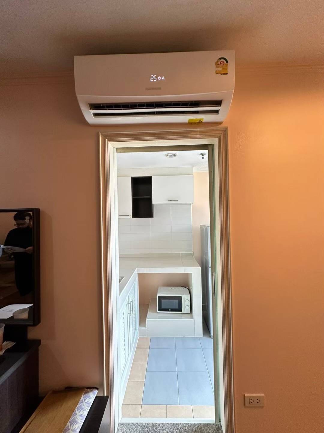 ให้เช่าคอนโด Lumpini Place Pinklao 1 (ลุมพินี เพลส ปิ่นเกล้า 1) ติดถนนใหญ่ อยู่เยื้องโลตัสปิ่นเกล้า ขนาด 30 ตรม ห้องสตูดิโอ วิวสระน้ำ