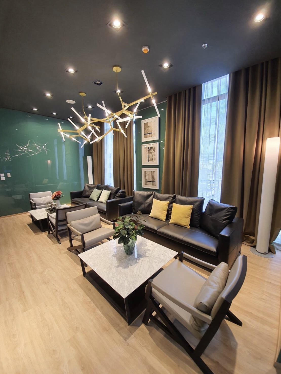 ให้คอนโด Noble Around Sukhumvit 33 (โนเบิล อราวน์ สุขุมวิท 33) ห้องแต่งครบพร้อมอยู่ 1 ห้องนอน 1 ห้องน้ำ ขนาด 30 ตรม