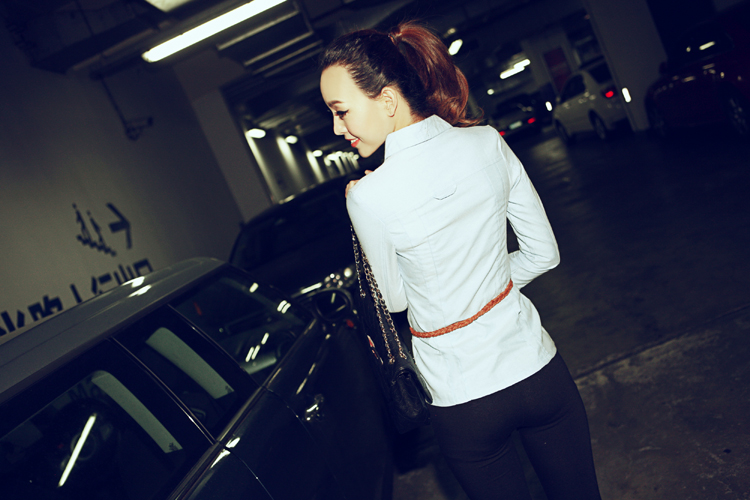 FASHION เสื้อเชิ้ตแฟชั่นแขนยาว ใส่ทำงาน ใส่เที่ยว สีฟ้า ผ้าคอตตอน กระดุมหน้า สาวเท่ห์ ASIA STREET FASHION