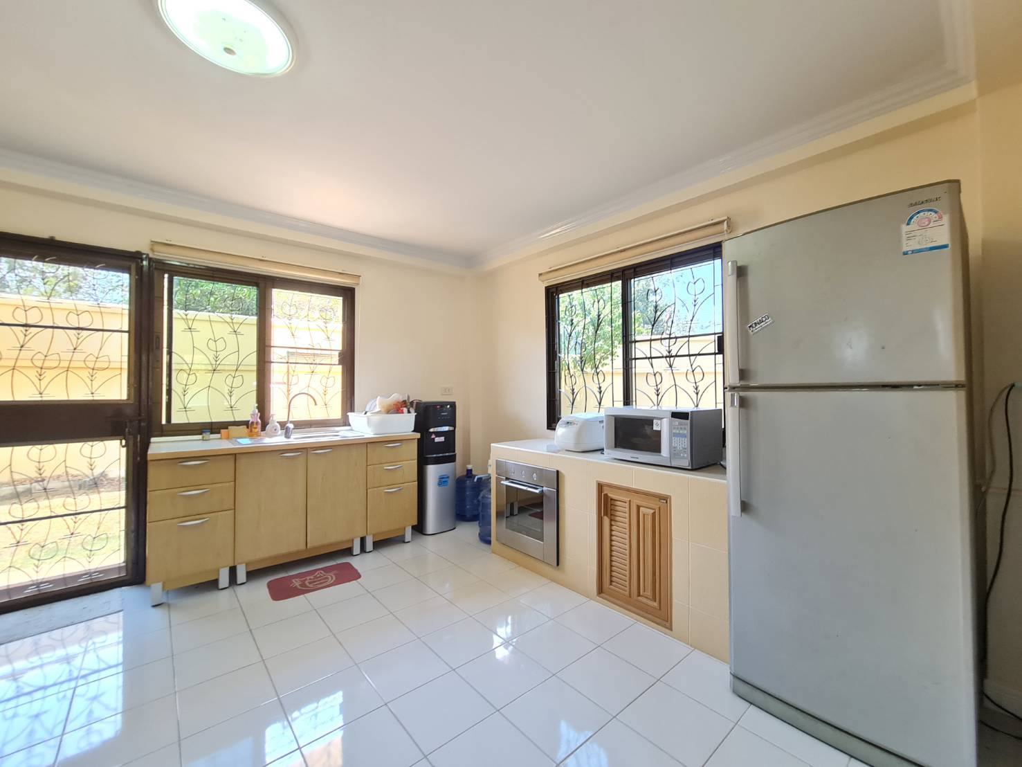 🏡 ขายบ้านเดี่ยวหลังใหญ่ วิวภูเขาล้อมรอบ หมู่บ้านพบโชคการ์เด้นฮิล (Phobchok Garden Hill) บางเสร่ – สัตหีบ