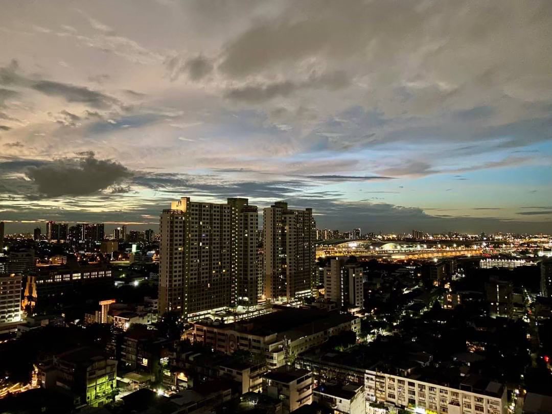 ให้เช่า / ขายคอนโด Rhythm Phahon-Ari (ริธึ่ม พหล-อารีย์) คอนโดสูงสุดในย่านอารีย์-สะพานควาย ติดถนนใหญ่พหลโยธิน