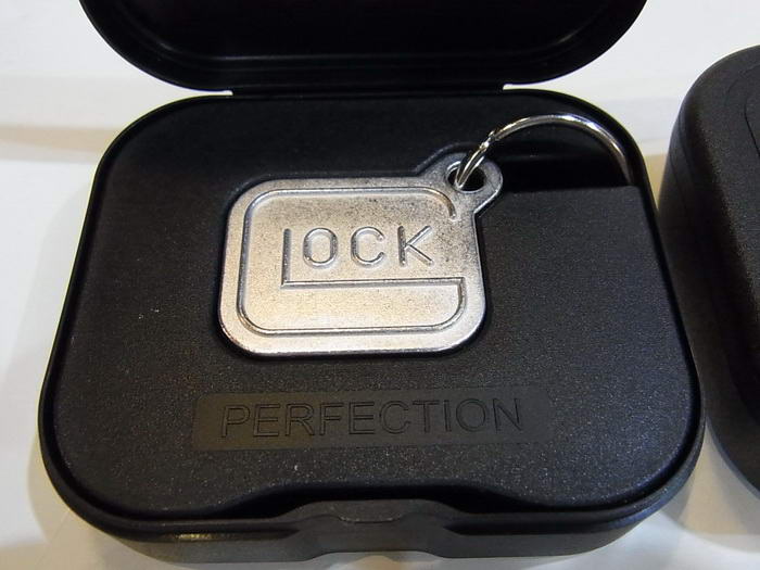 พวงกุญแจ ยี่ห้อปืน Key Chain Glock PERFECTION Silver Plated เงินแท้...ของแท้จากโรงงานกล๊อก ประเทศออสเตรีย Made in Austria ใหม่ แท้