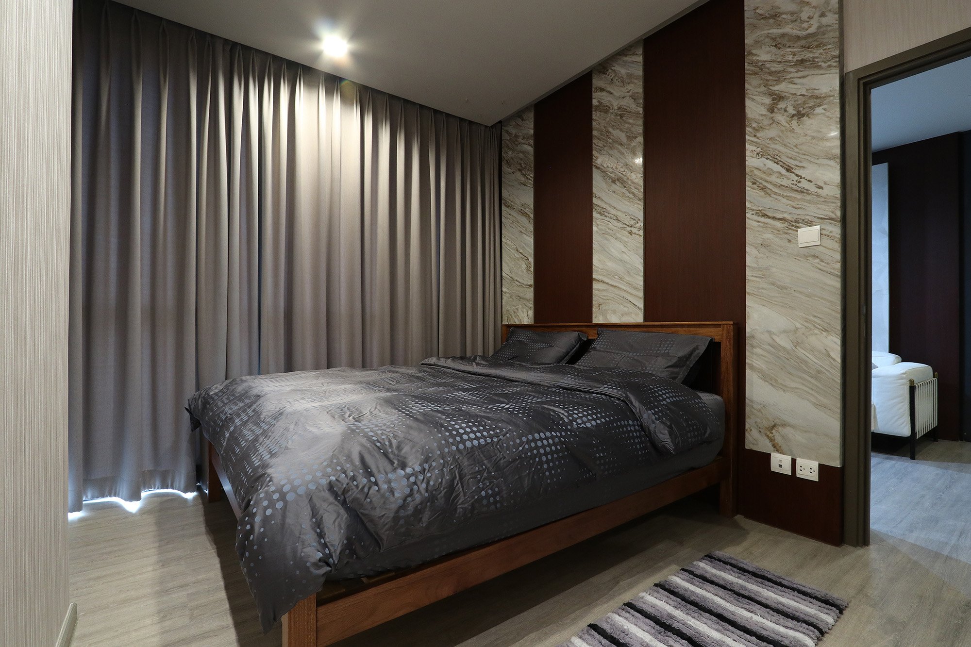 ขาย The Line Wongsawang : เดอะ ไลน์ วงศ์สว่าง ห้องมุม ตกแต่งแล้ว พร้อมเข้าอยู่ทันที ห้องพักอาศัยเป็นรูปแบบ 2 Bedrooms