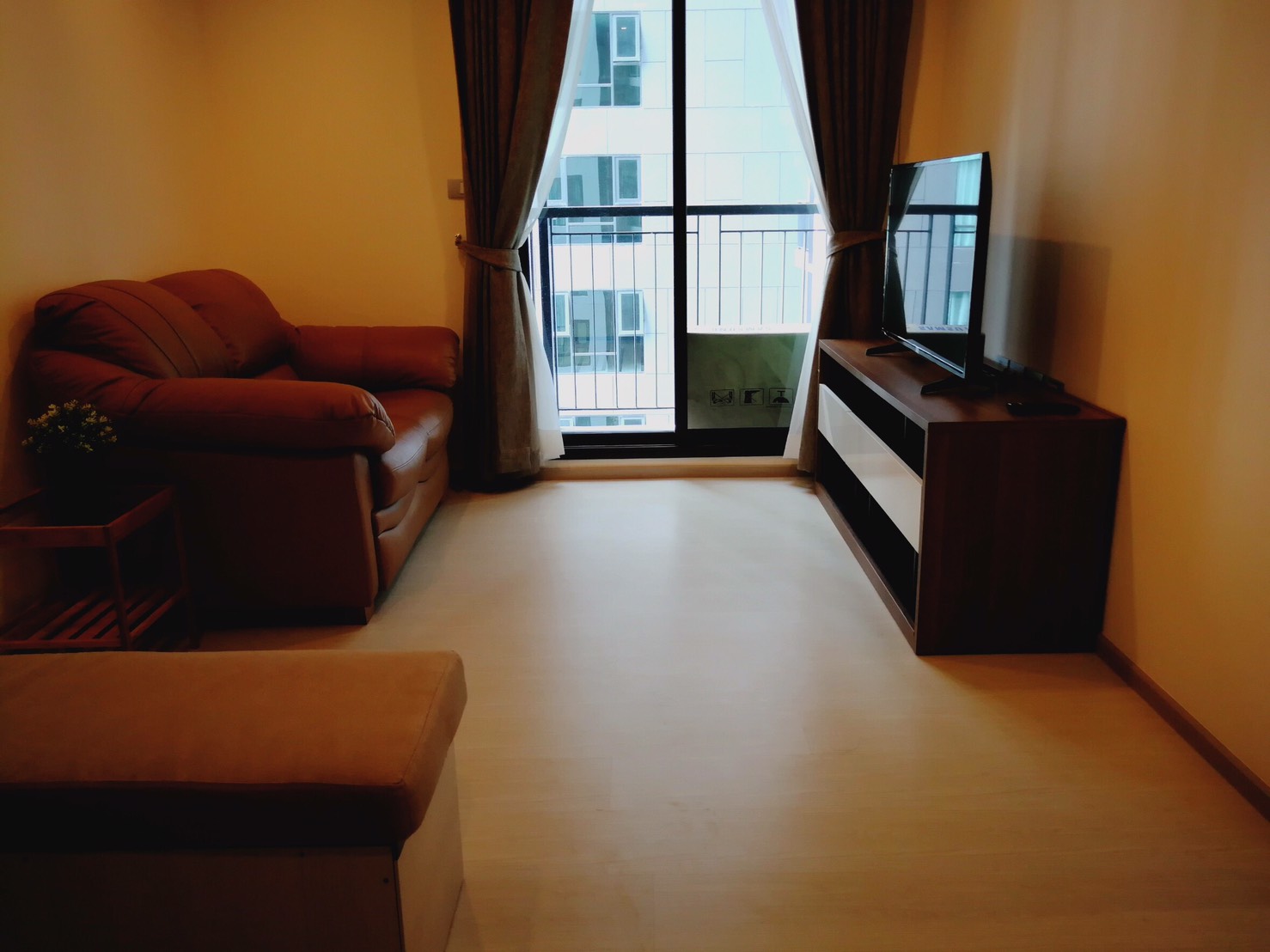 รหัสทรัพย์ 19535 ให้เช่าคอนโด Rhythm Sukhumvit 36-38 (ริทึ่ม สุขุมวิท 36-38) 1 ห้องนอน 1 ห้องน้ำ ชั้น 10 ขนาด 33 ตรม