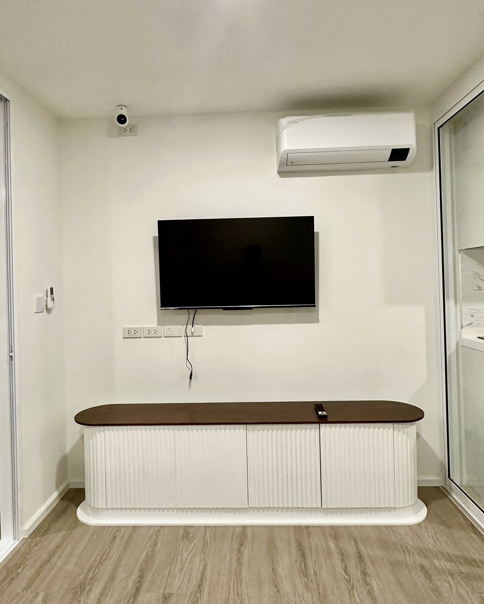 ให้เช่าคอนโด ชาโตว์ อินทาวน์ รัชโยธิน / For Rent Chateau In Town Ratchayothin (English below)