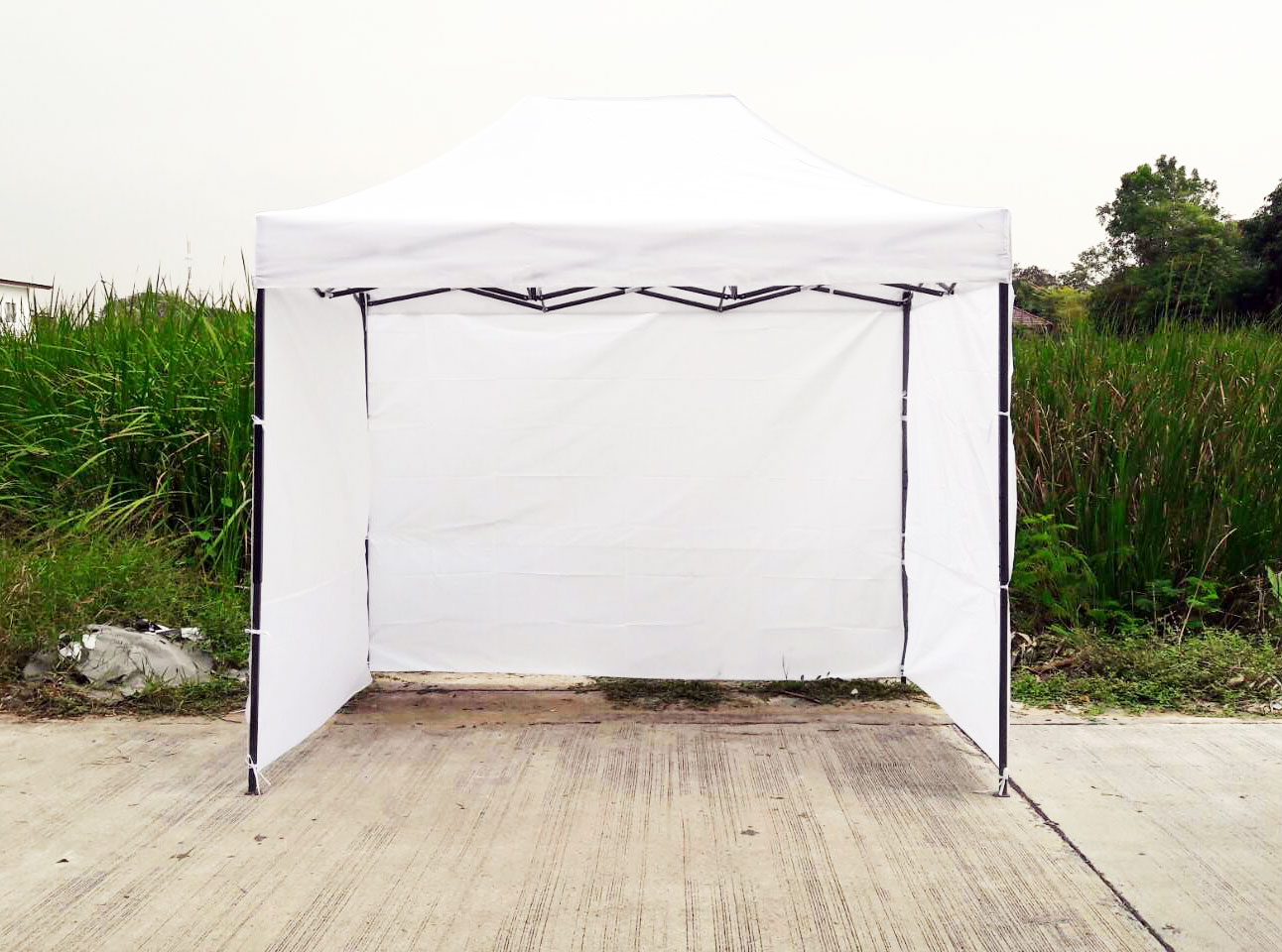 เต็นท์พับได้ สีขาว ขนาด 2m x 3m พร้อมผ้าข้าง 300D 3 ด้าน