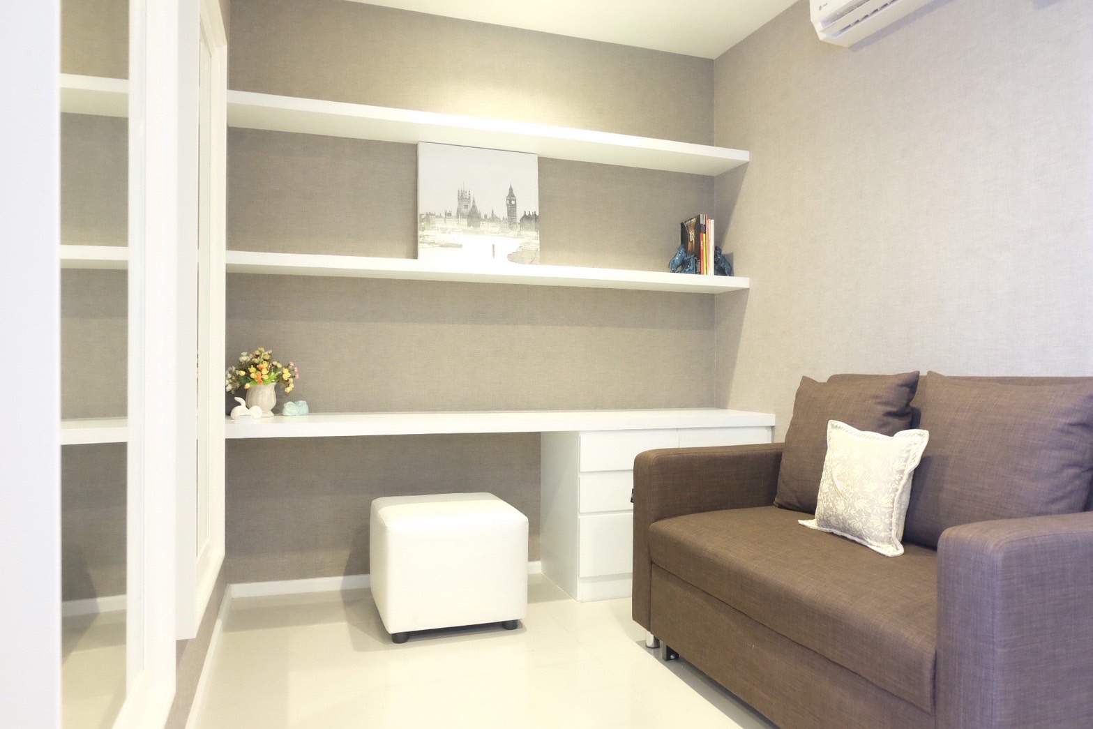 ขายคอนโด Quinn Ratchada 17 (ควินน์ รัชดา 17) ใกล้ MRT สุทธิสาร เพียง 250 เมตร เดินสบายเพียง 3 นาที