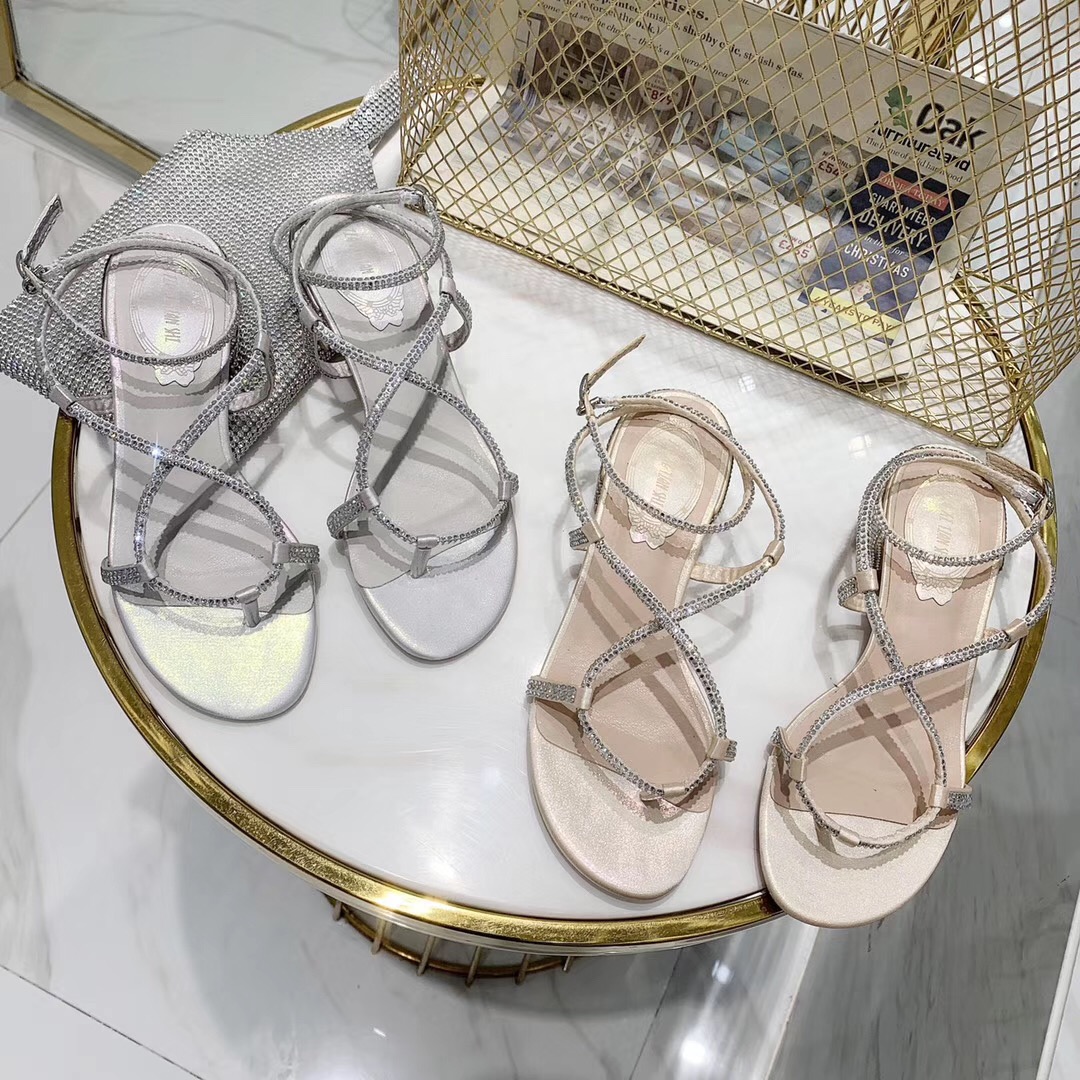 พรีออเดอร์ : รองเท้าแตะหูหนีบ แฟชั่นหนัง PU ประดับเพชร ส้นสูง 3-4 ซม. มีสายให้เลือก 2 สี