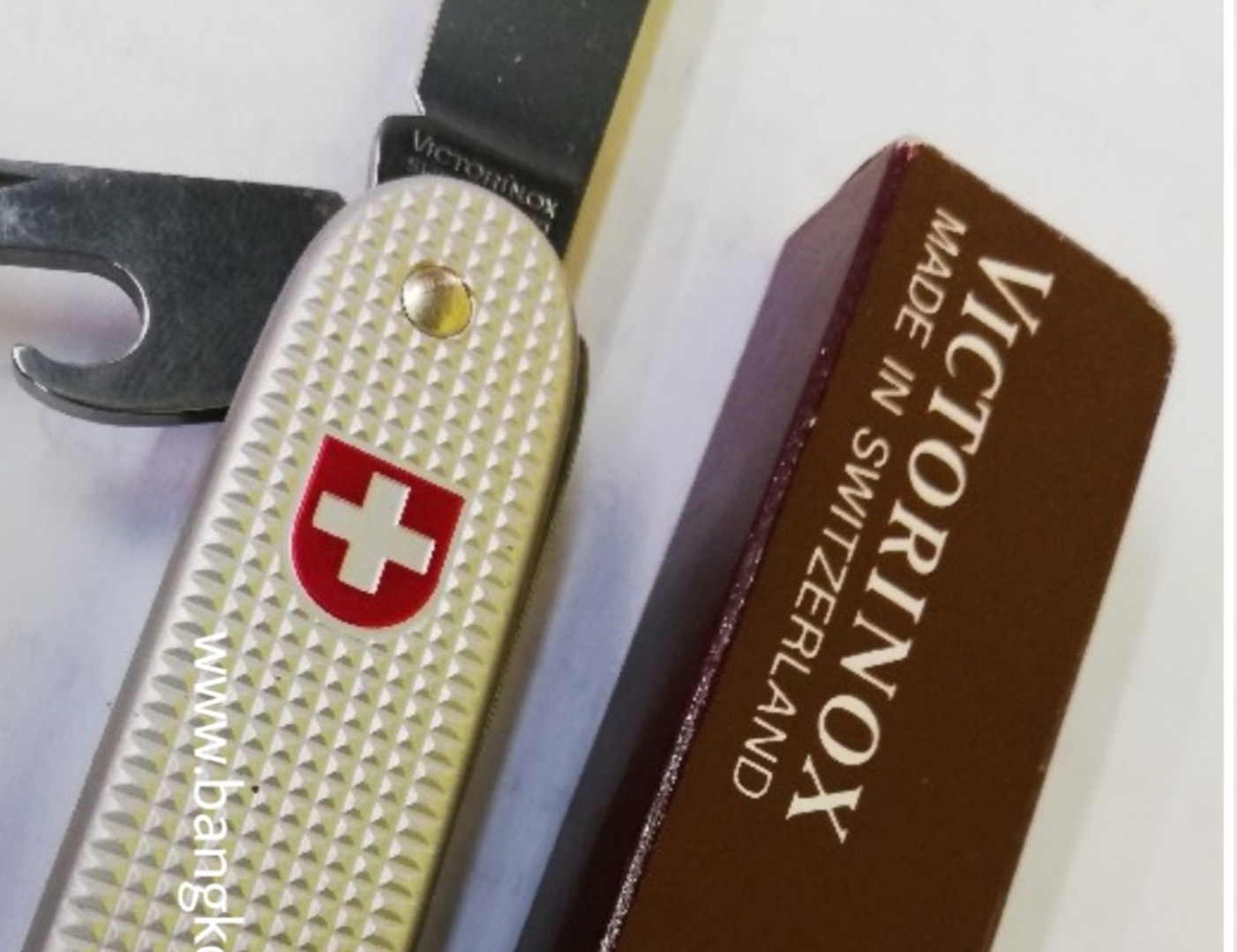 Victorinox Pioneer Alox in silver - 0.8611.26 โลโก้เก่า (หายาก NIB)