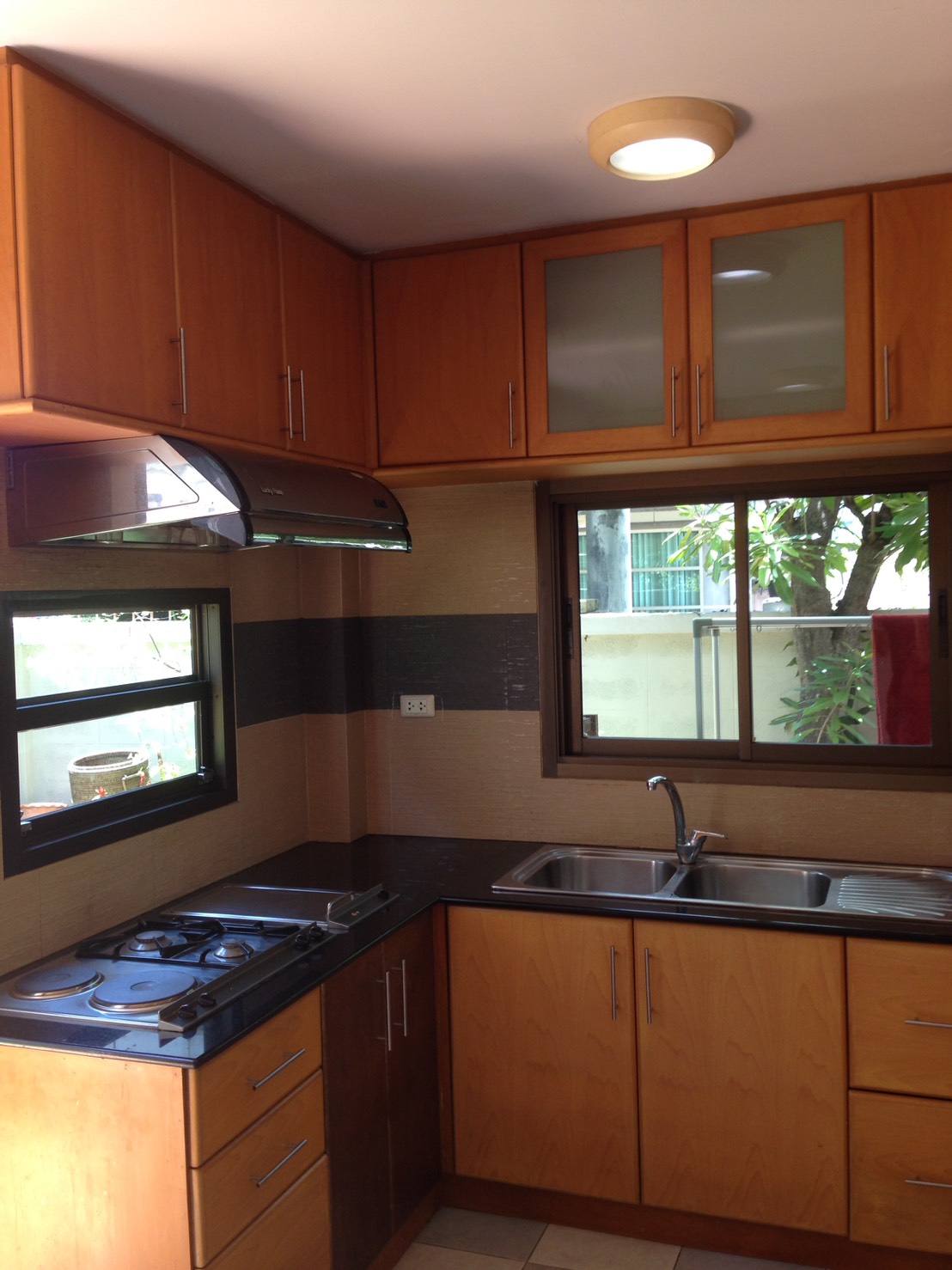 ให้เช่าบ้านเดี่ยว 2 ชั้น หมู่บ้าน ทองสถิตย์ วิลล่า 3 ห้องนอน 3 ห้องน้ำ 76 ตร.ว