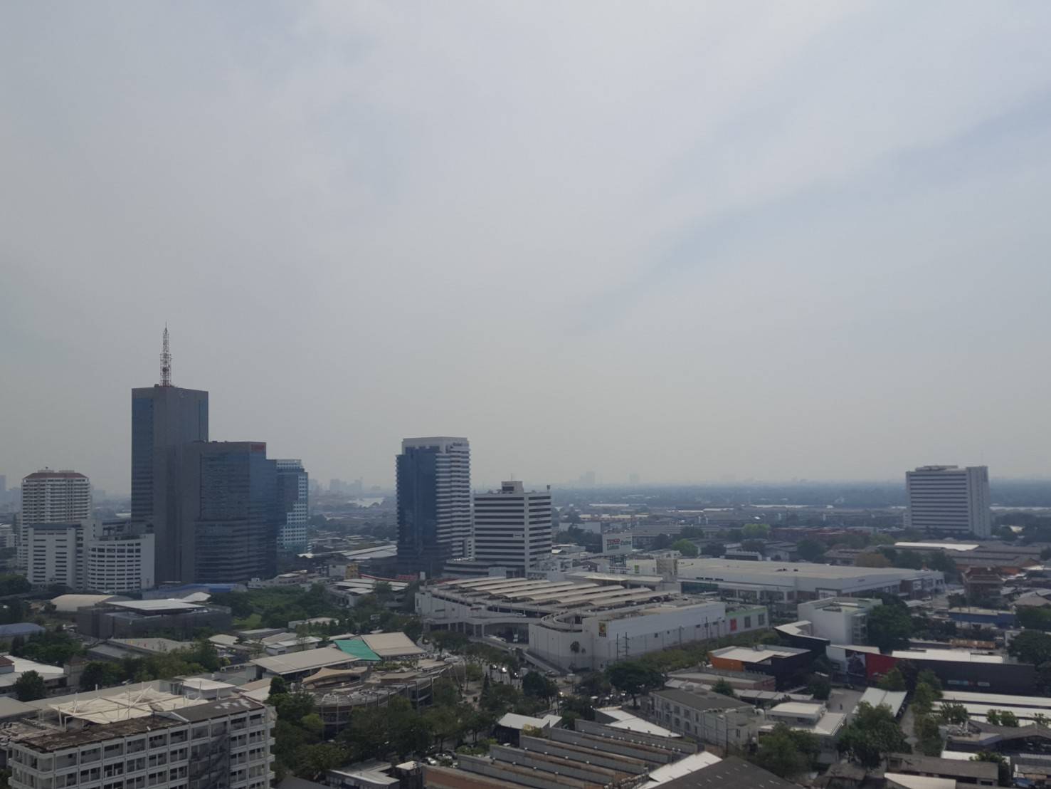 ขาย / ให้เช่าคอนโด The Emporio Place (ดิ เอ็มโพริโอ เพลส) 1 ห้องนอน 1 ห้องน้ำ ขนาด 65 ตรม