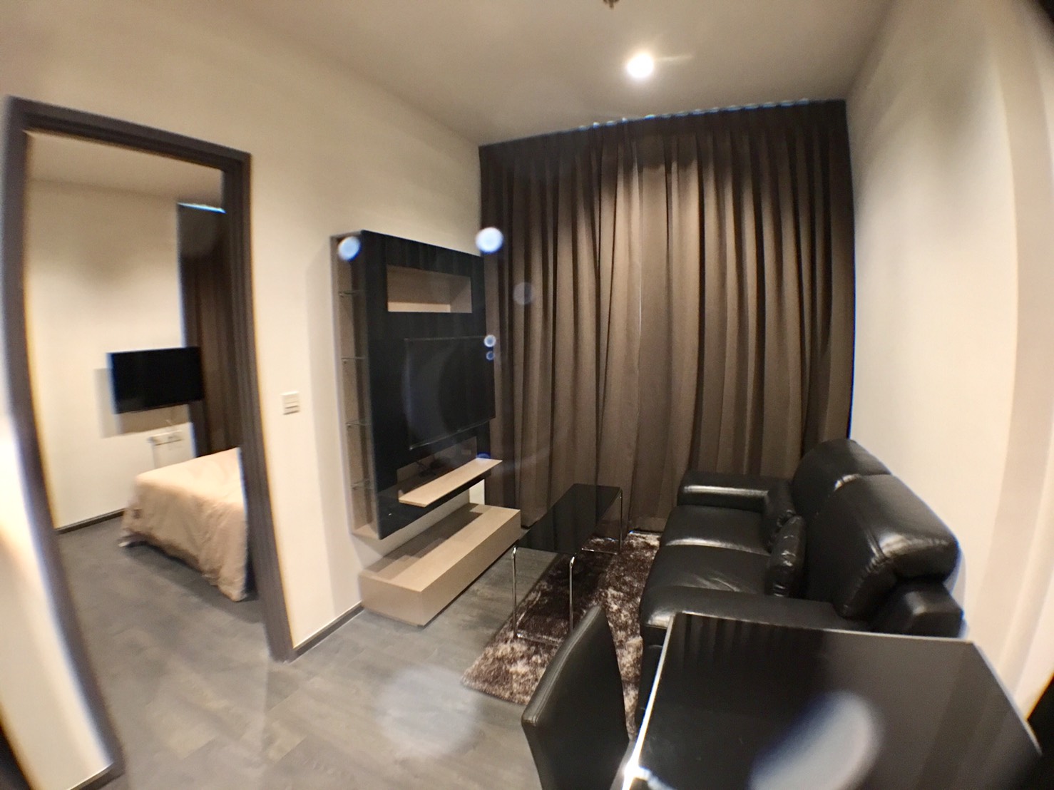 ให้เช่าคอนโด EDGE SUKHUMVIT 23 ( เอดจ์ สุขุมวิท 23 ) รายละเอียดดังนี้ 1 ห้องนอน 1 ห้องน้ำ ห้อง 010513