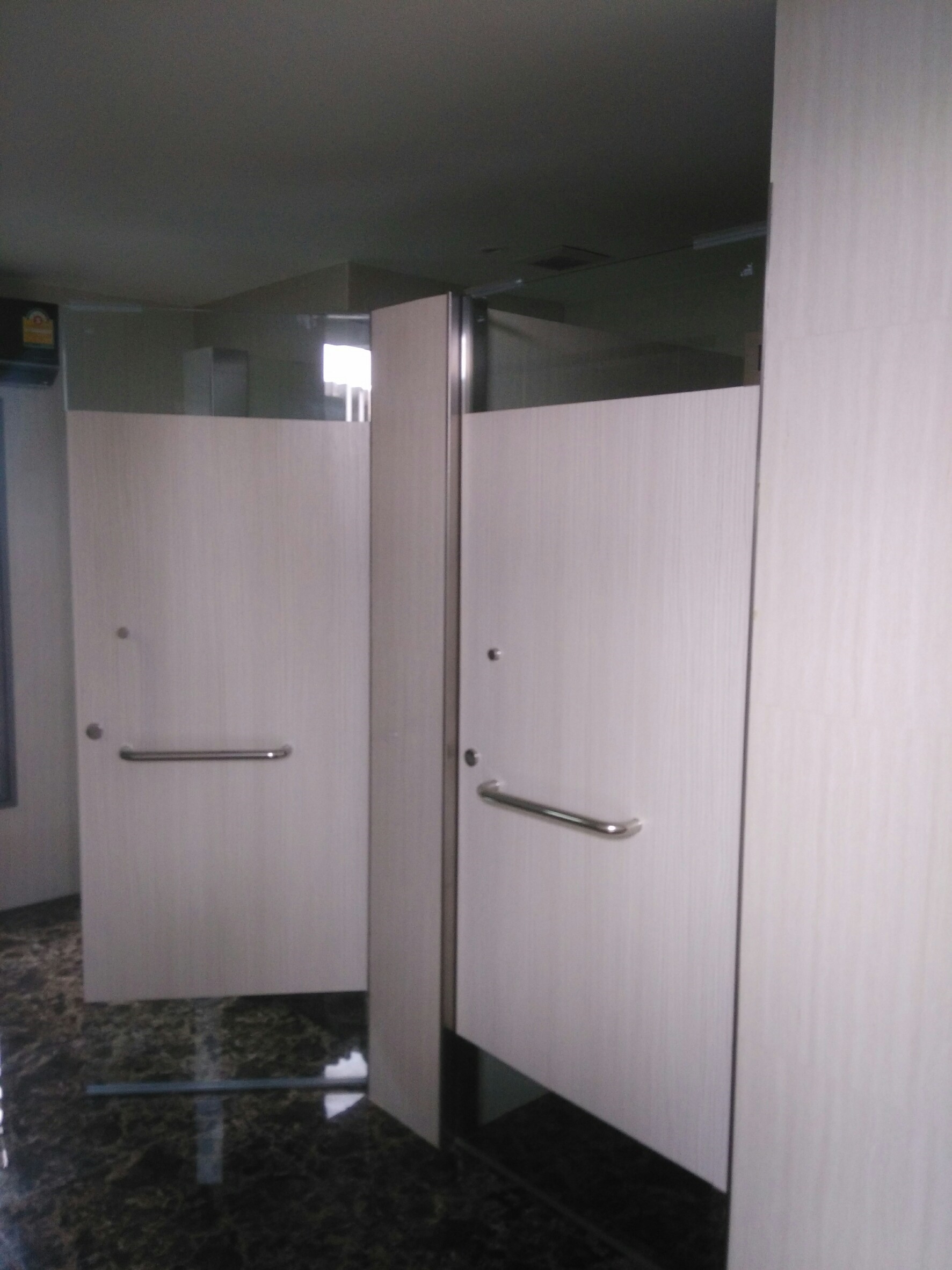 ขาย / เช่า คอนโด H Sukhumvit 43 (เอช สุขุมวิท 43) 1ห้องนอน 1 ห้องน้ำ 1ห้องรับแขก ห้องครัวในตัว พื้นที่ 40.92 ตร.ม ชั้น 9 ห้อง 99/53 วิวเมือง