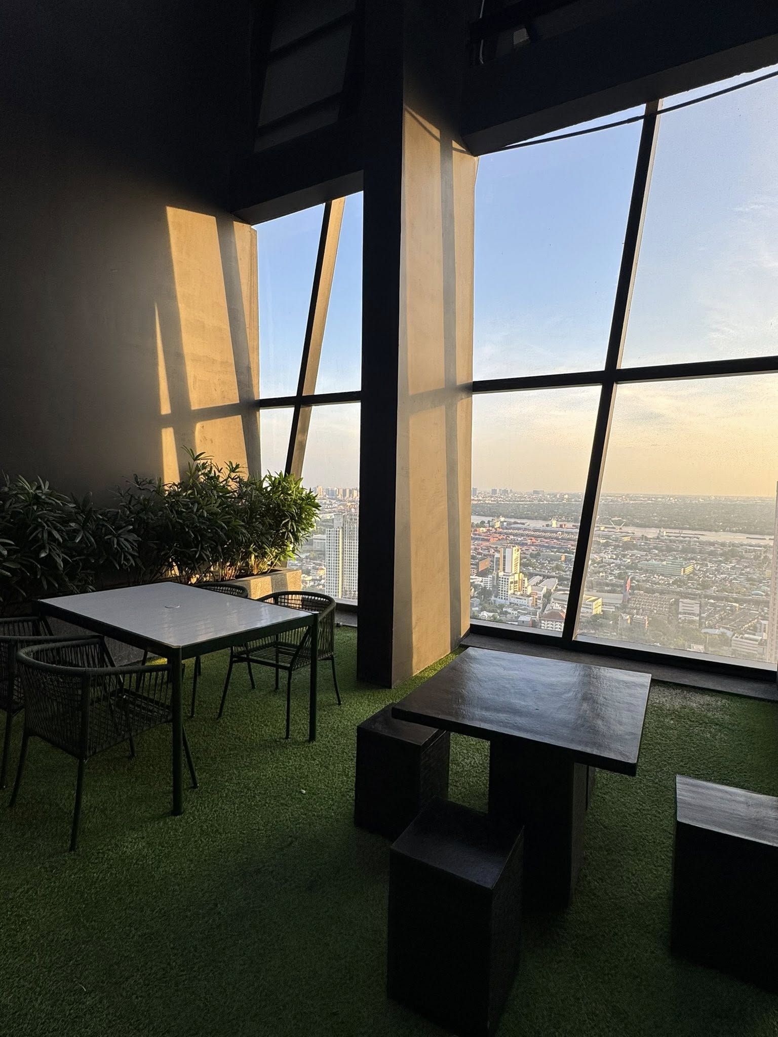 ให้เช่าคอนโด ไอดีโอ คิว สุขุมวิท 36 / For Rent Ideo Q Sukhumvit 36 (English below)