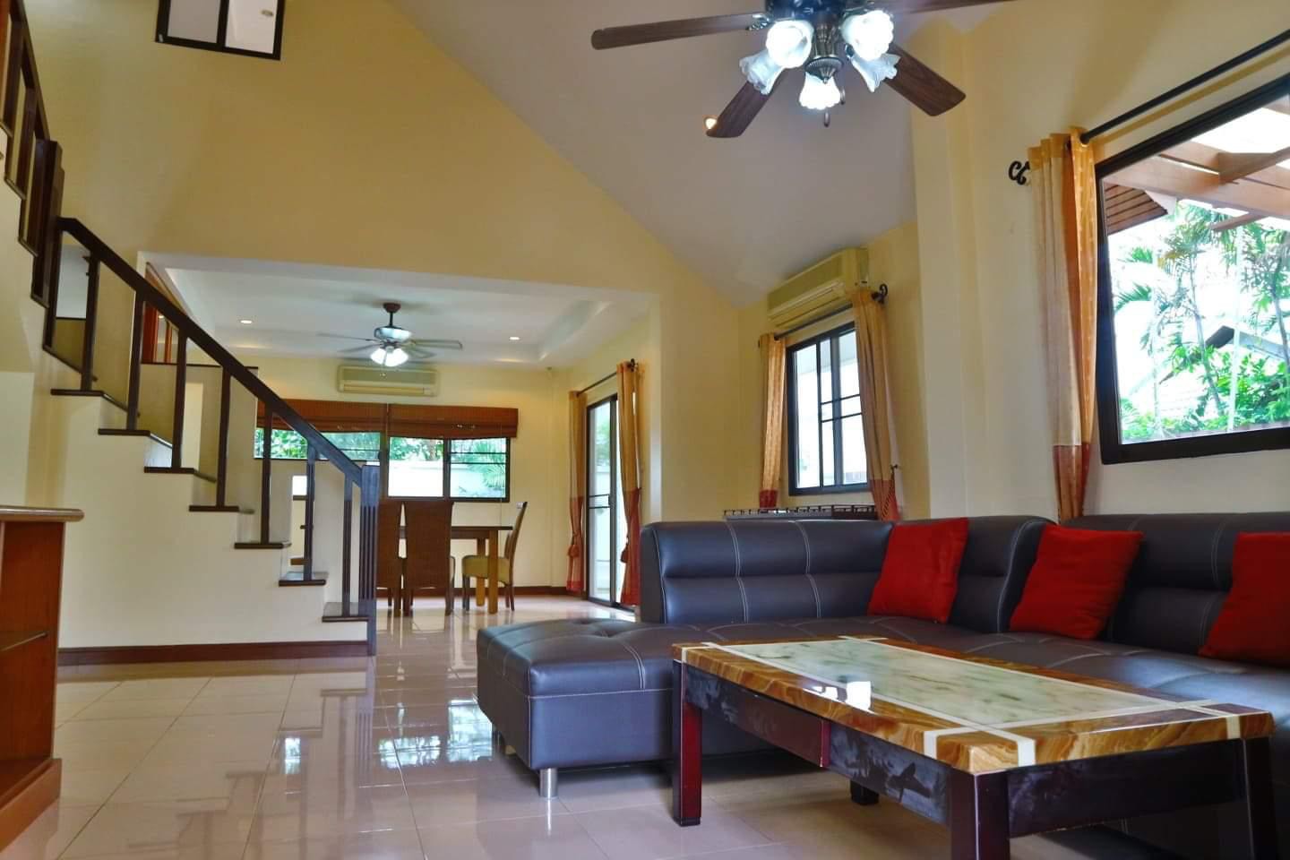 ขาย / เช่า บ้านเดียว 2 ชั้น หมู่บ้าน สยามเพส พัทยา ค่าเช่า 25,000 บาทต่อเดือนรายเดือน