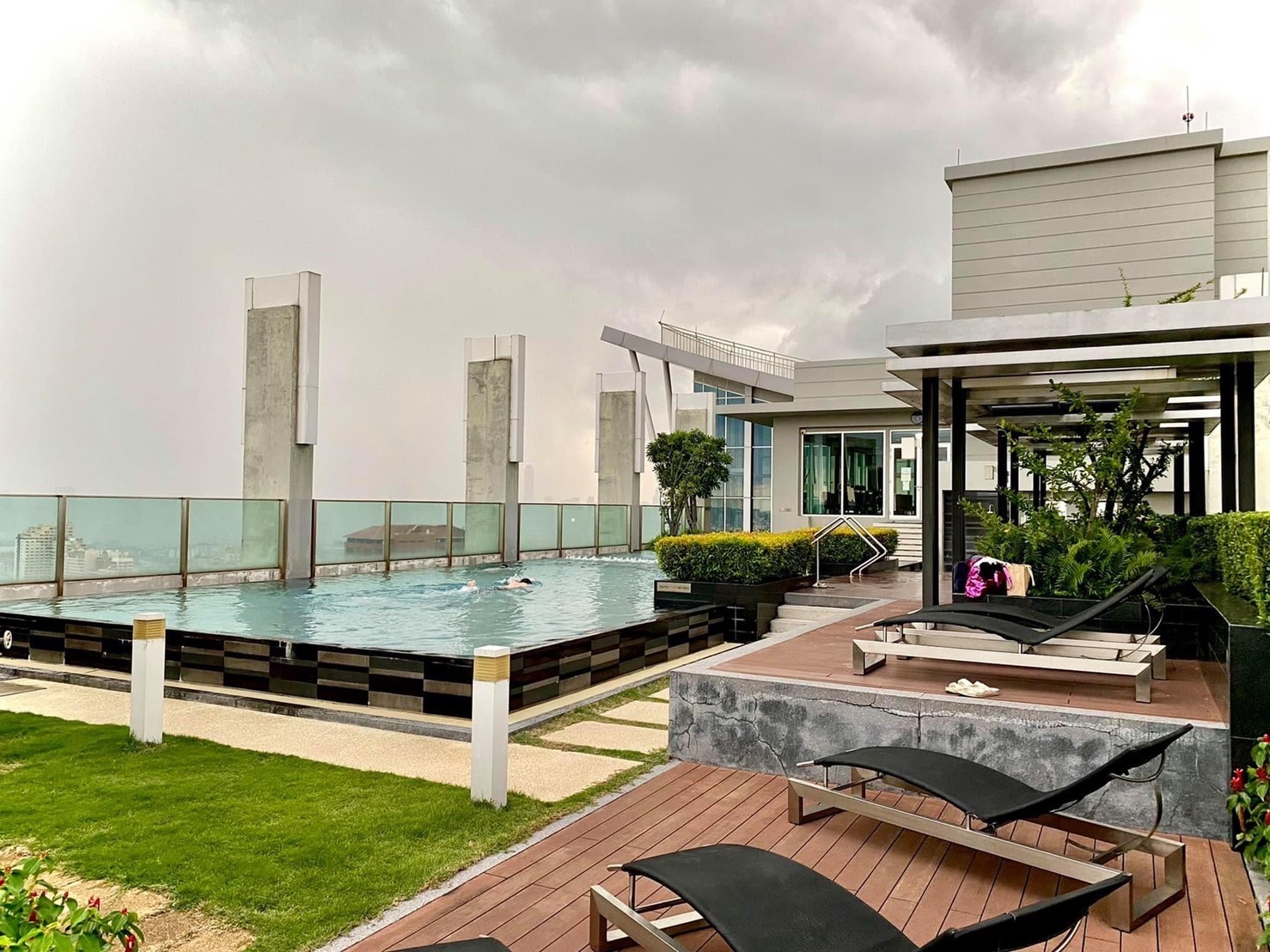 ขายคอนโด Rhythm Ratchada - Huai Khwang (ริทึ่ม รัชดา - ห้วยขวาง) 2 ห้องนอน 2 ห้องน้ำ ห้องนั่งดู tv+ กินข้าว ขนาด 61.34 ตรม