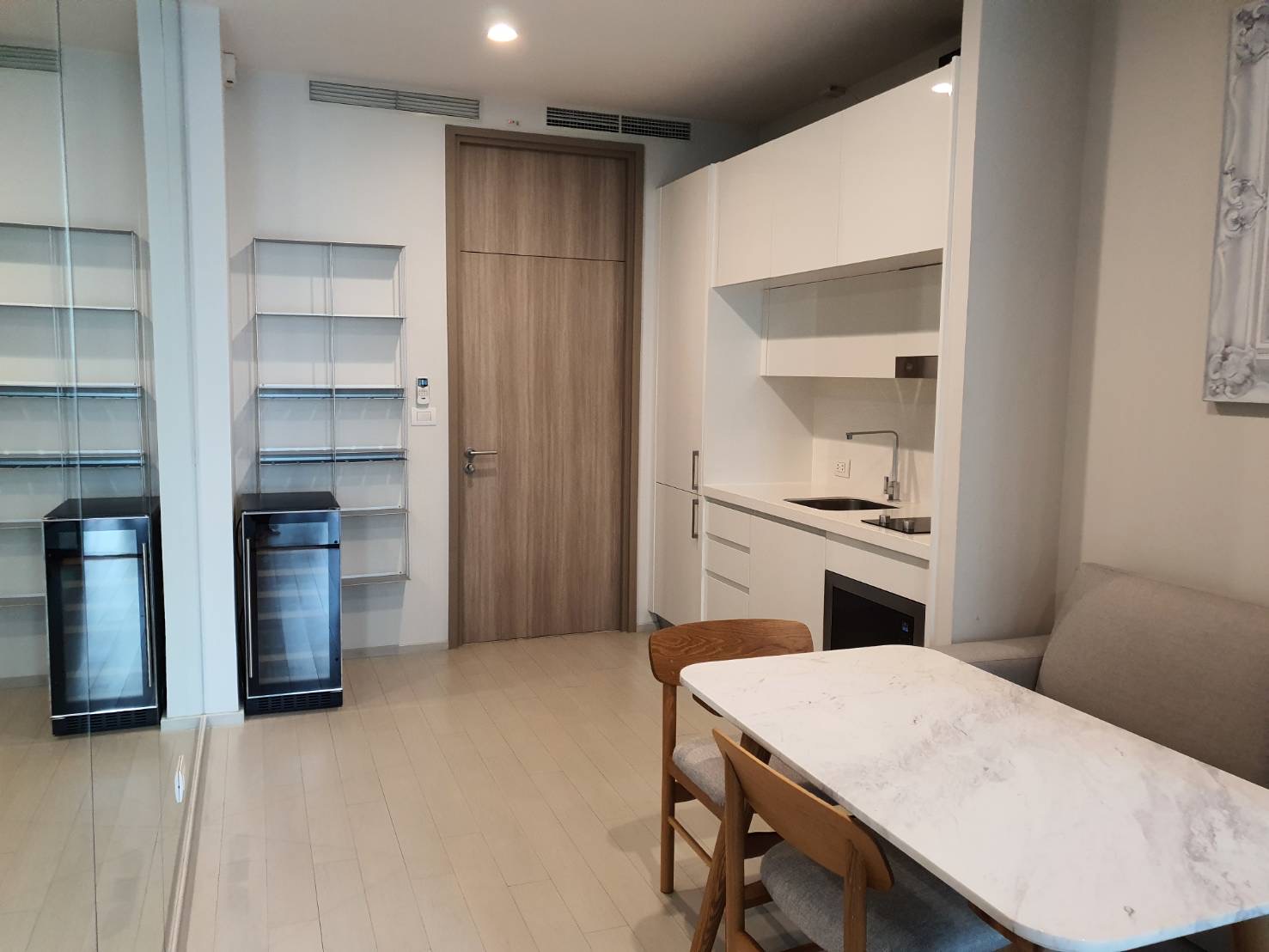 ขายคอนโด Noble Ploenchit (โนเบิล เพลินจิต) 1 ห้องนอน 1 ห้องน้ำ ขนาด 49.81 sq.m.