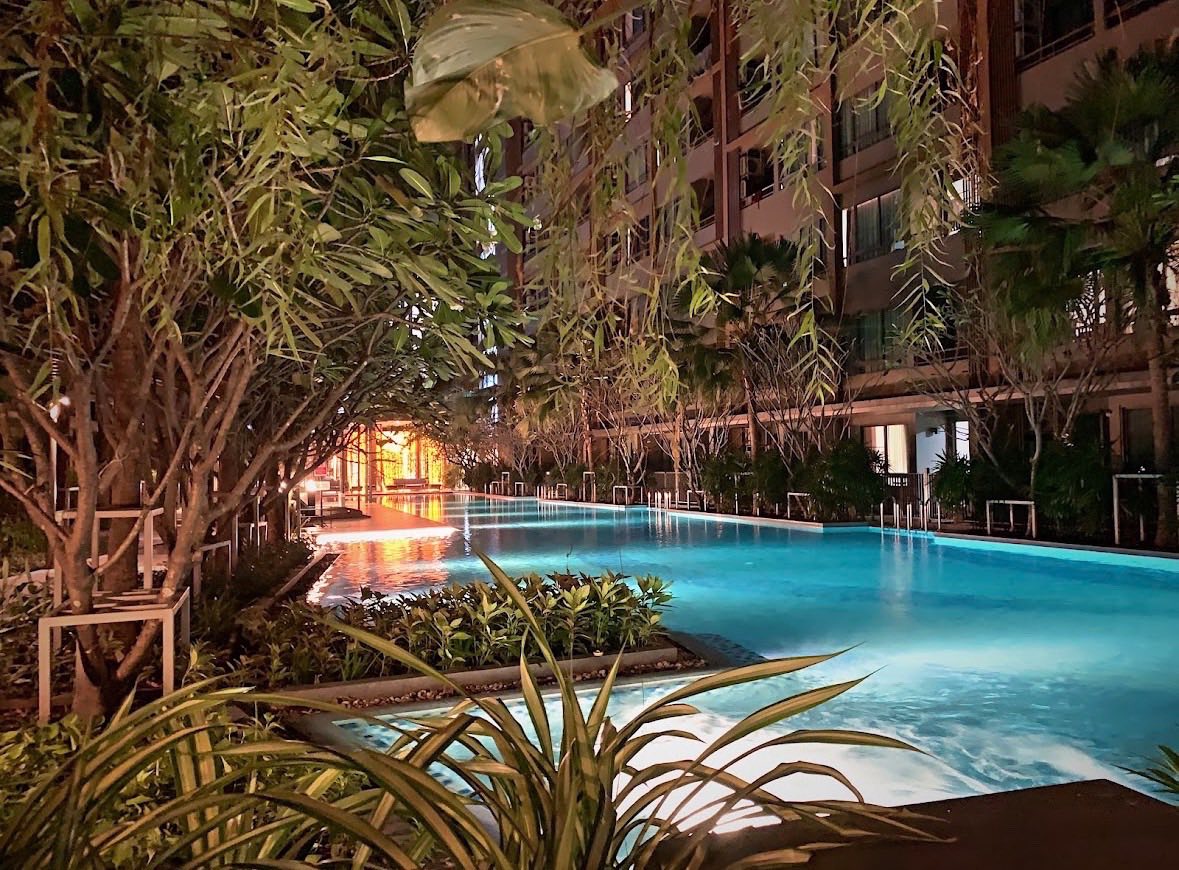 ขาย/ให้เช่า คอนโด Metro Luxe Ratchada (เมโทรลักซ์ รัชดา) 📍 ทำเลดี เดินเพียง 400 เมตรถึง MRT ห้วยขวาง / ใกล้ MRT สุทธิสาร