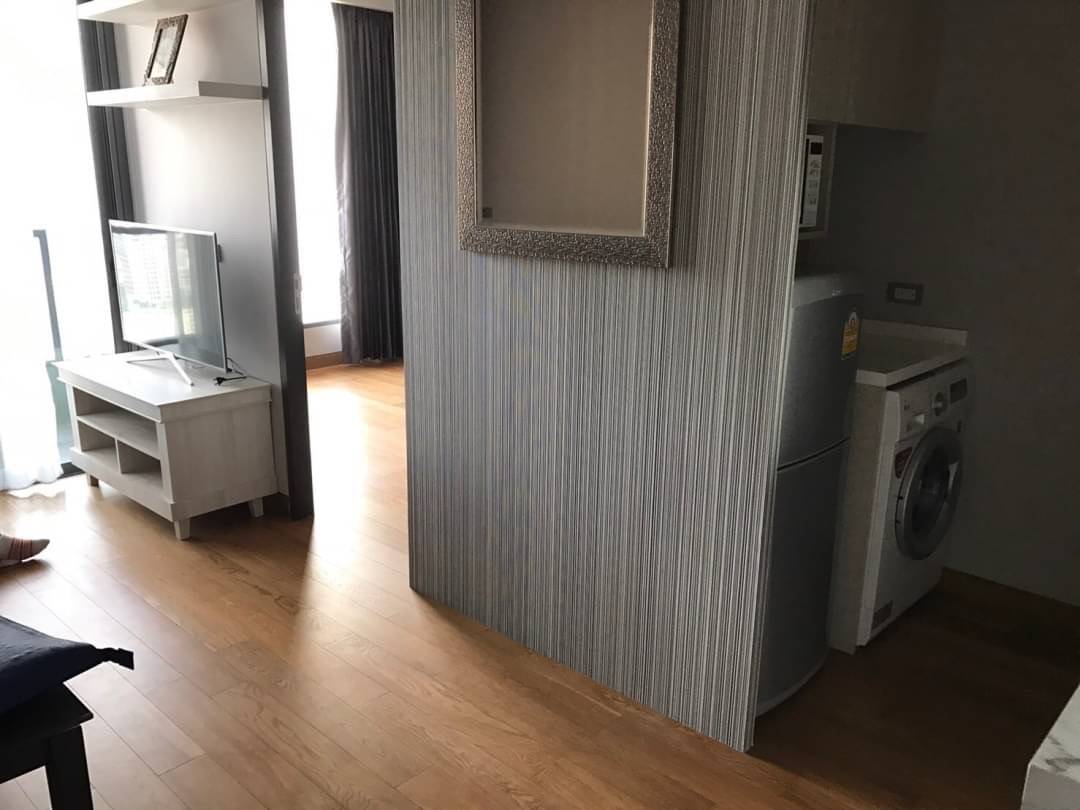 ให้เช่าคอนโด LPN 24 (Lumpini Suite Sukhumvit 24) 📍 ใกล้ BTS พร้อมพงษ์ เพียง 700 เมตร / ใกล้ MRT ศูนย์การประชุมแห่งชาติสิริกิติ์ เดินทางสะดวกทุกทิศ!