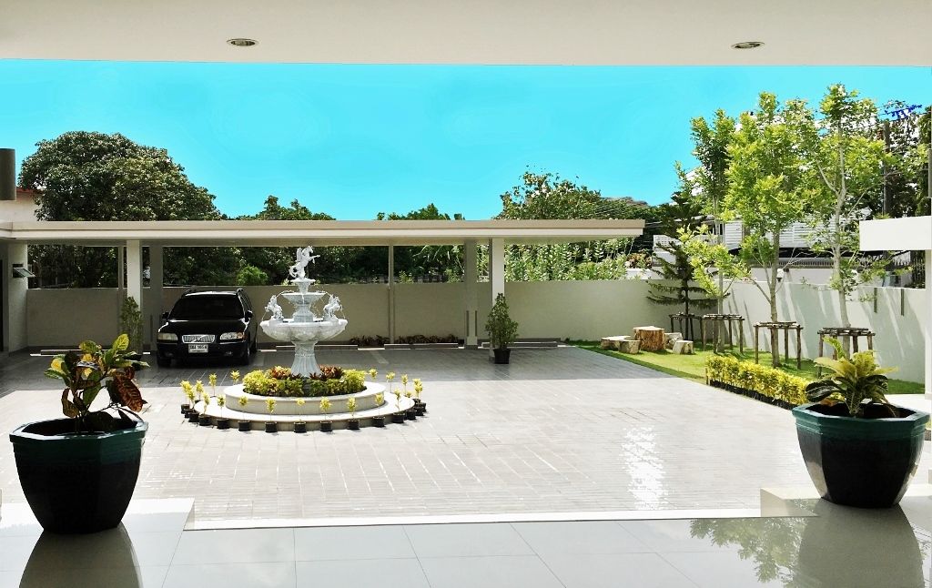 New Condo PPR VILLA EKAMAI 10 For Rent PPR Villa is a fully furnished apartment situated on Ekamai 10