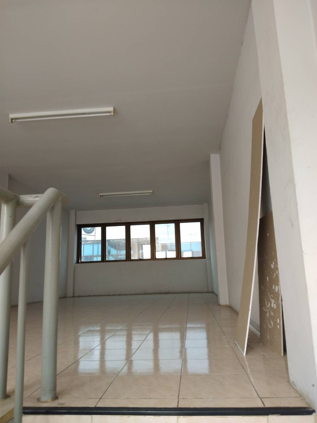 ให้เช่า ตึกแถว 1 ห้อง อยู่ตลาดใหม่ดอนเมือง 4 ชั้น + ชั้นลอย