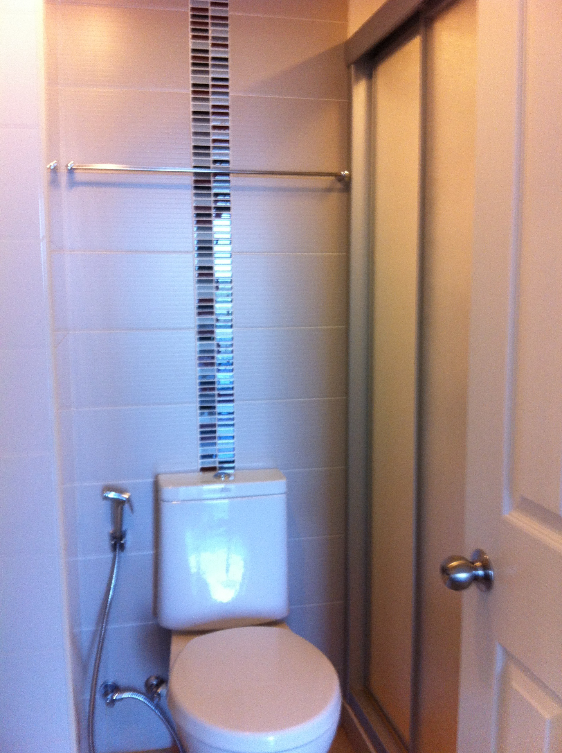 ขายคอนโด Lumpini Place Rama 9 - Ratchada (ลุมพินีเพลส พระราม9) ขาย 3.09 ล้าน 1 ห้องนอน พื้นที่ 38 ตร.ม ชั้น 27 ตึกบี ทิศเหนือ วิวสระน้ำ เฟอร์ครบพร้อม