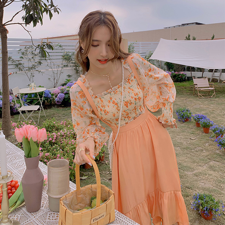 Palglg : พรีออเดอร์ เสื้อสม็อคเปิดไหล่ลายดอกไม้ แบรนด์แท้
