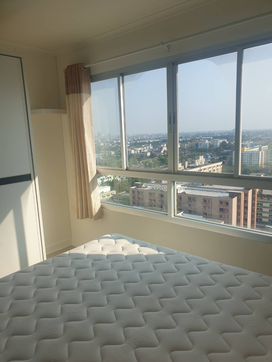 ขายคอนโด พร้อมผู้เช่าสัญญา1ปี(เช่า7500/เดือน หมดสัญญา เมษายน66) โครงการ คอนโด ลุมพินี วิลล์ บางแค Lumpini Ville Bangkhae