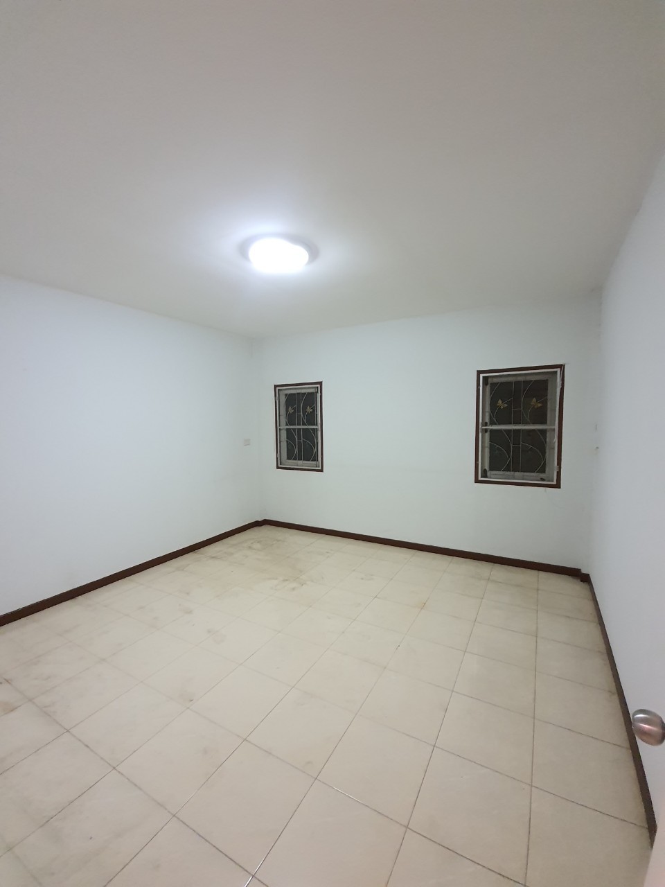 ให้เช่าทาวน์เฮ้าส์ 2 ชั้น หมู่บ้านกานต์มณีพาร์ค บางกรวย - ไทรน้อย 2 ห้องนอน 2 ห้องน้ำ 1 จอด (ในหมู่บ้านมีคลับเฮ้าส์ ให้บริการ)