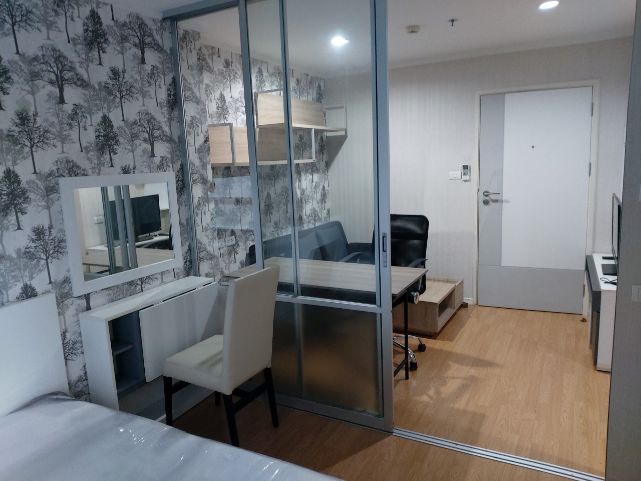 ขาย-เช่า คอนโดลุมพินี เพลส ศรีนครินทร์หัวหมาก-Airportlink 1 ห้องนอน 1 ห้องน้ำ ตึก A ชั้น 2