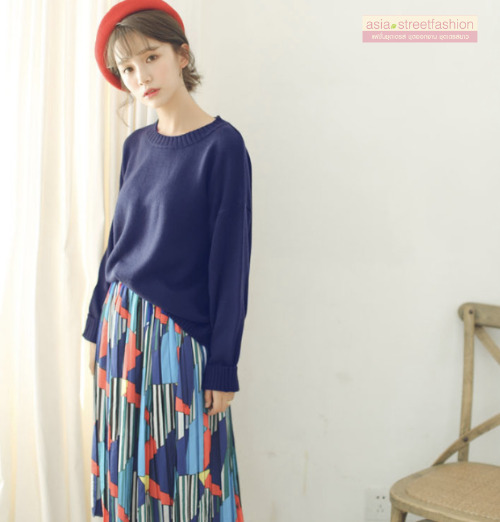 Sweater เสื้อสเวทเตอร์แขนยาว สีกรมท่า ทรงสวย จะใส่เดี่ยวไหรือใส่โค้ทคลุมก็เริ่ด