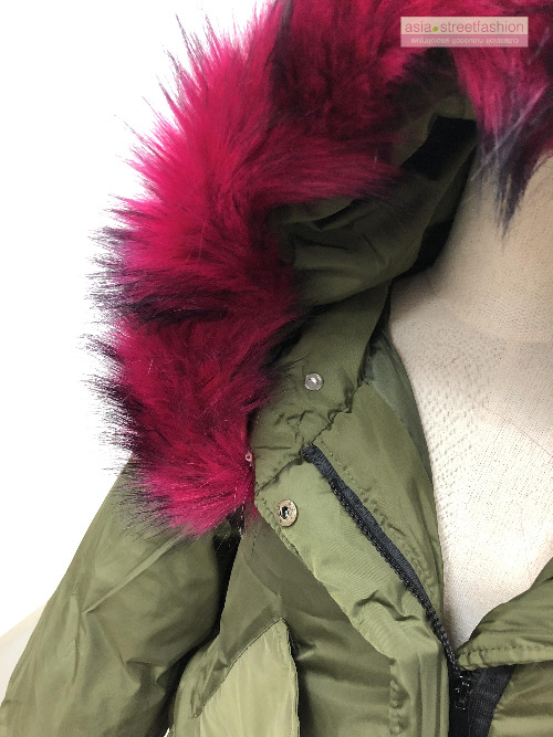 เสื้อกันหนาวฮู้ดดี้ แต่งเฟอร์หนาฟู งานเกรดดีเหมือนแบบ บุนวมหนา อุ่นมาก หิมะก็เอาอยู่ (ถอดขนถอดฮู้ดได้) ขาวฮู้ดชมพู M