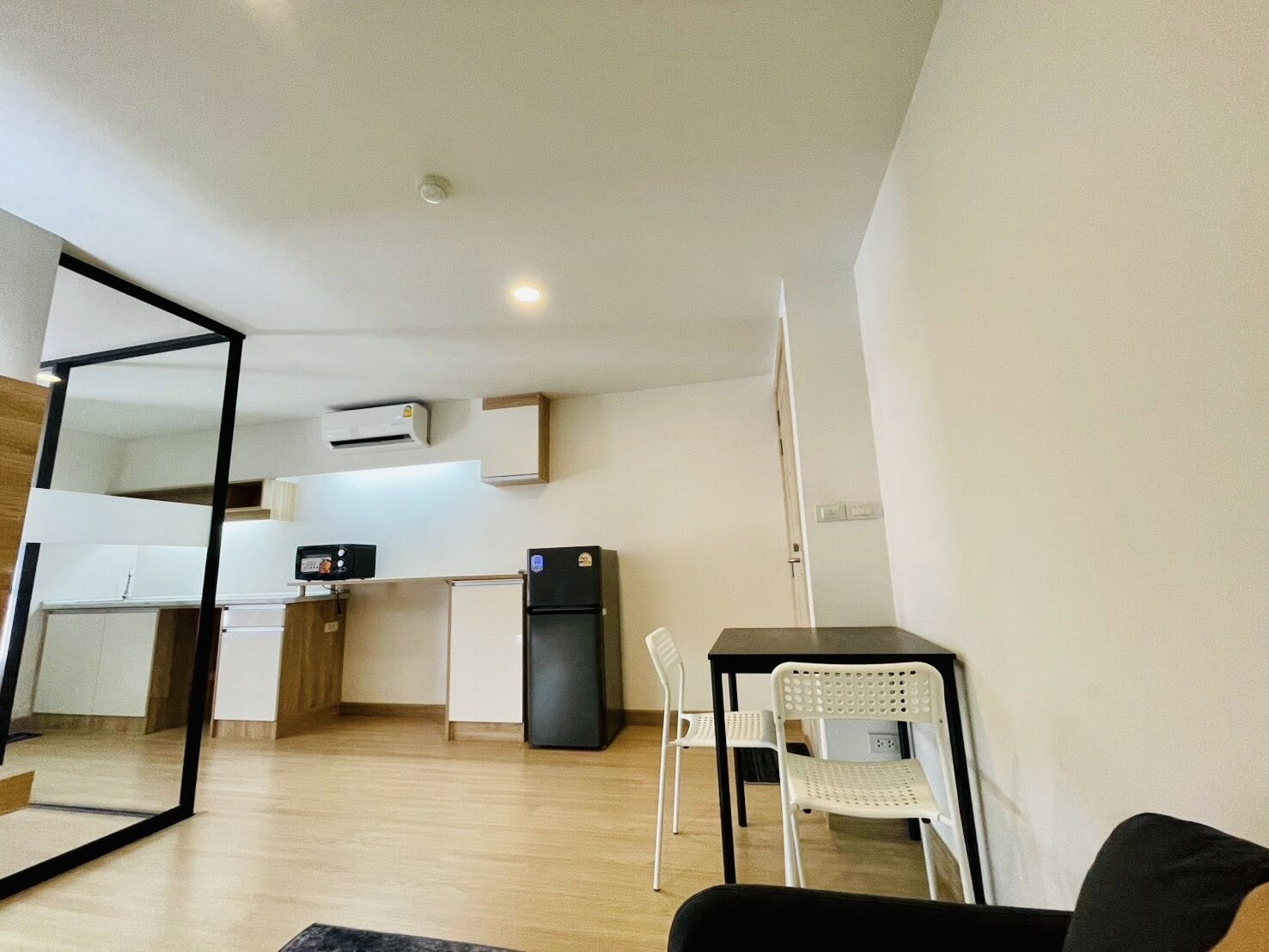 ให้เช่าคอนโด เลเวล คอนโด บางนา / For Rent Level Condo Bang Na (English below)