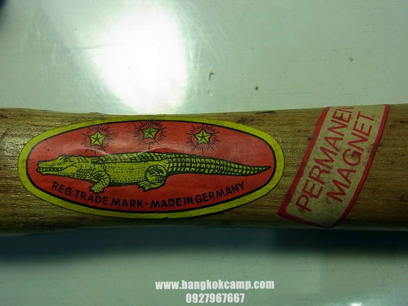 ค้อนหงอนเยอรมัน ตราจรเข้3ดาว หัวแม่เหล็ก ด้ามไม้Hickory Made in Germany ใหม่เก่าเก็บ หายากครับ
