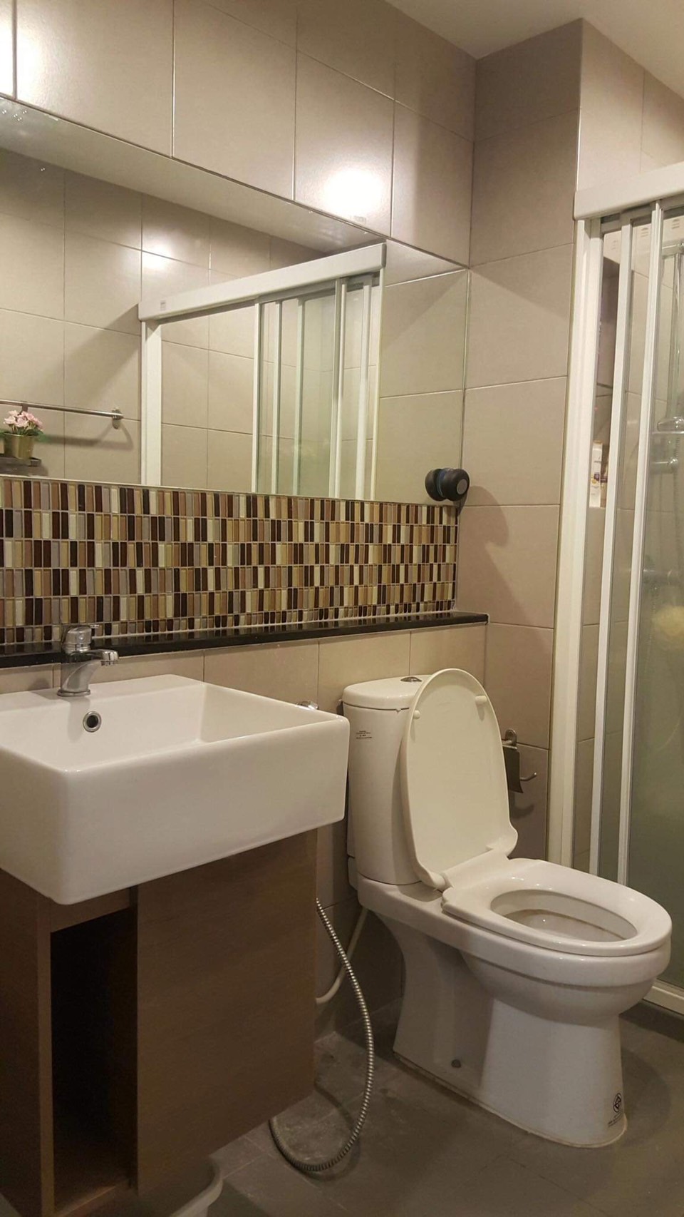 ปล่อยเช่าคอนโด Hallmark Chaengwattana (ฮอลล์มาร์ค แจ้งวัฒนะ ) 1 ห้องนอน 1 ห้องน้ำ 1 ห้องนั่งเล่น เป็นครัวเปิด มีระเบียง