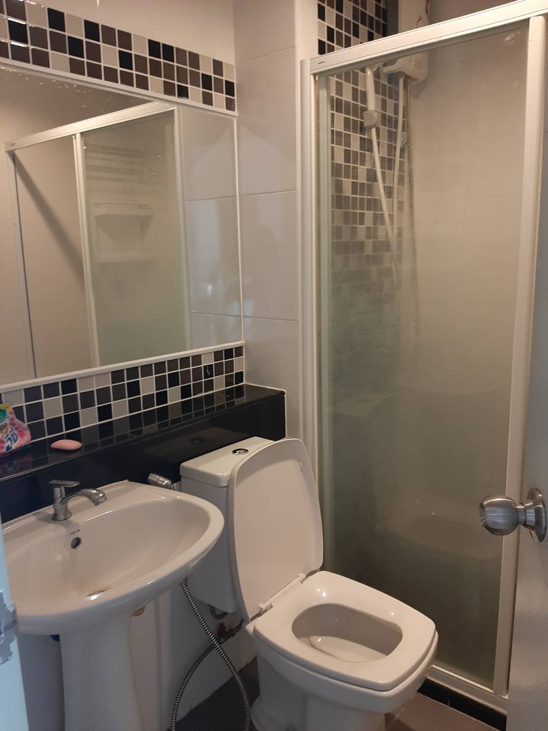 ขายด่วนราคาถูกที่สุดในโครงการ คอนโด Regent Home 20 Prachachuen 16 ราคาขาย 1.45 ล้าน