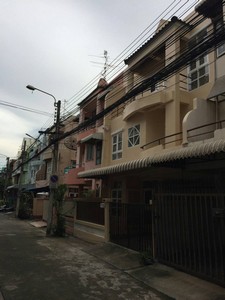 รหัสทรัพย์ 69036 ขายทาวน์เฮาส์ หมู่บ้านธันยกานต์ ประเสริฐมนูกิจ 29 ( เกษตร-นวมินทร์