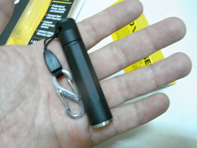 ไฟฉาย INOVA Xs - AAA Powered LED Flashlight