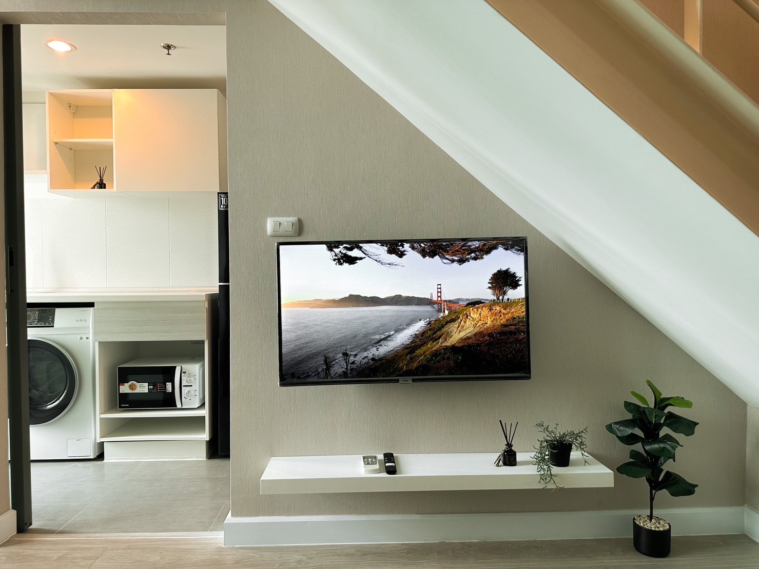 ให้เช่าคอนโด เมโทร สกาย ประชาชื่น / For Rent Metro Sky Prachachuen (English below)