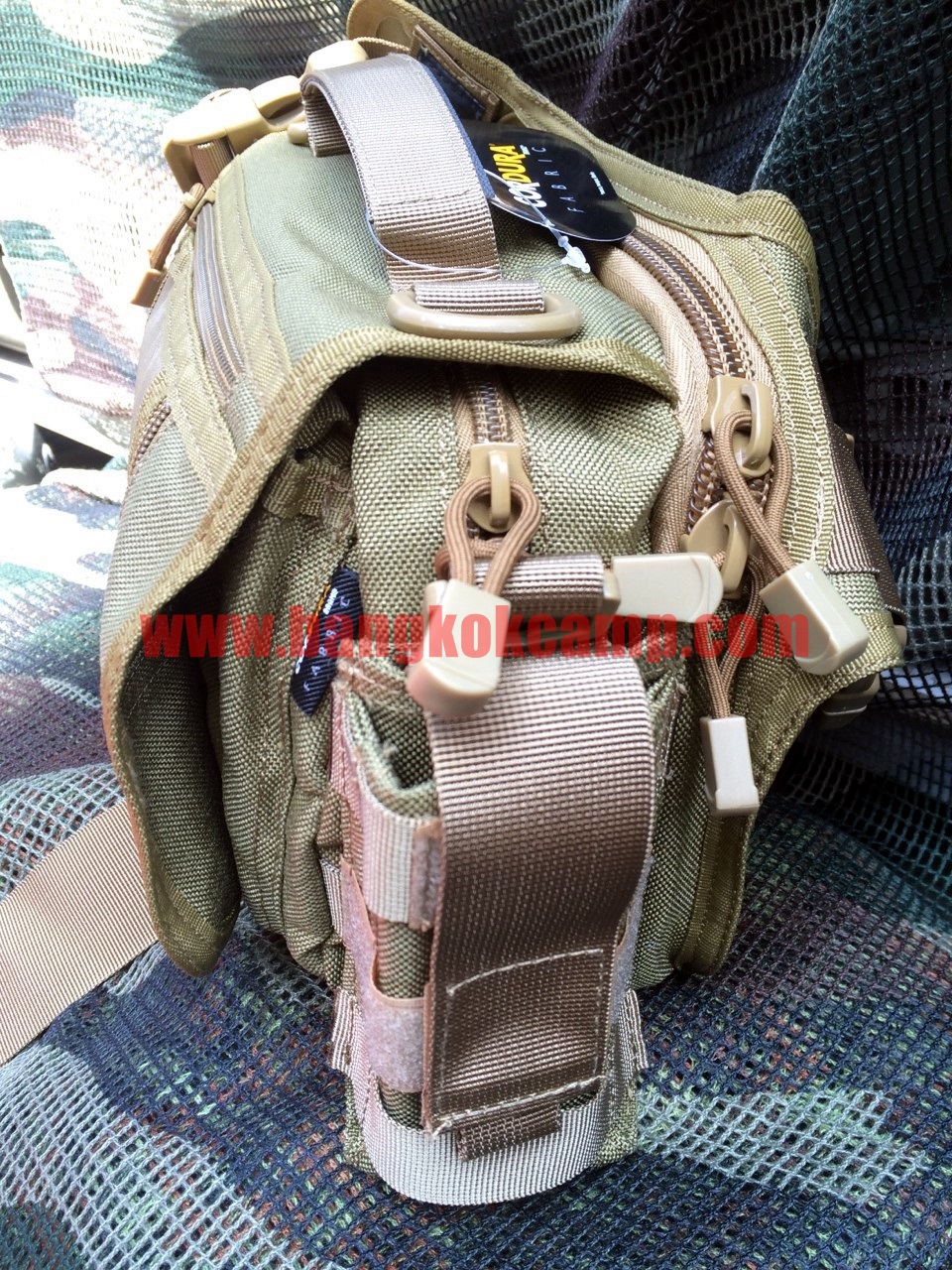 กระเป๋าซ่อนปืนขนาดกลาง ยี่ห้อโบกี้วัน แท้ 100% ขนาด 25x19x8 ซม. ผลิตจากผ้าคอร์ดูร่า (CORDURA) มี 4 สี ดำ ทราย เทา เขียว